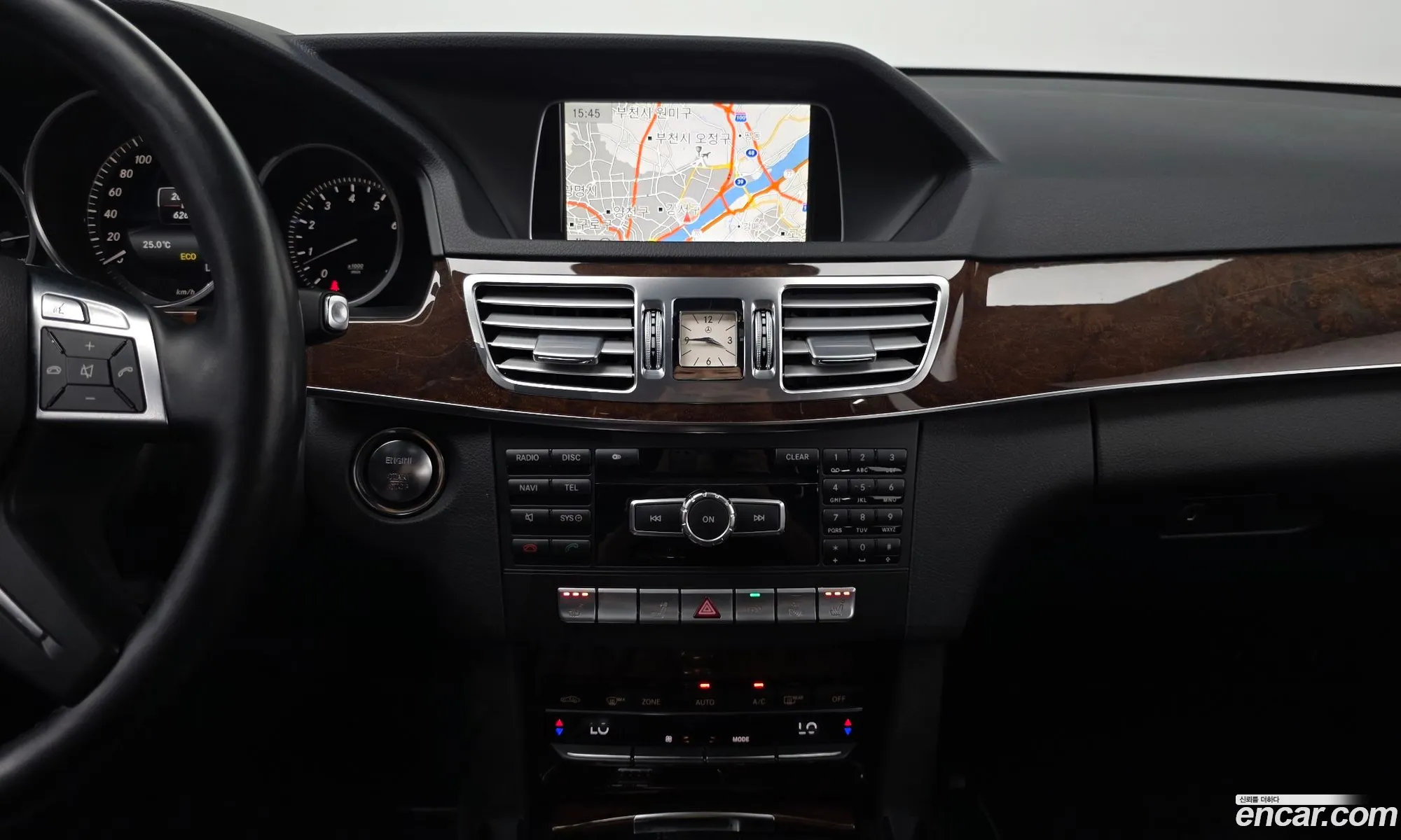 Mercedes-Benz E-Class W212 2013 WDDHF5FB6EA800011 — 16