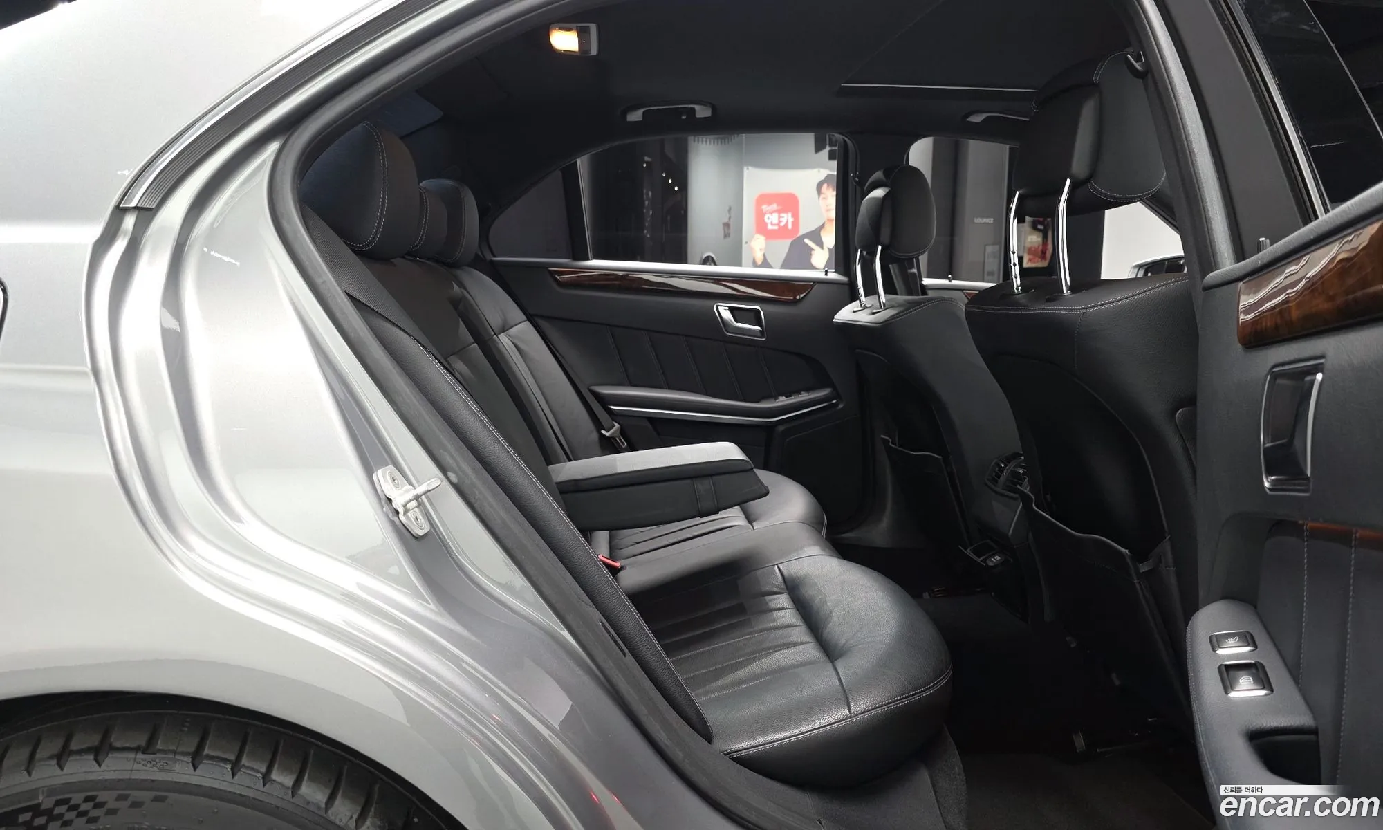 Mercedes-Benz E-Class W212 2013 WDDHF5FB6EA800011 — 8