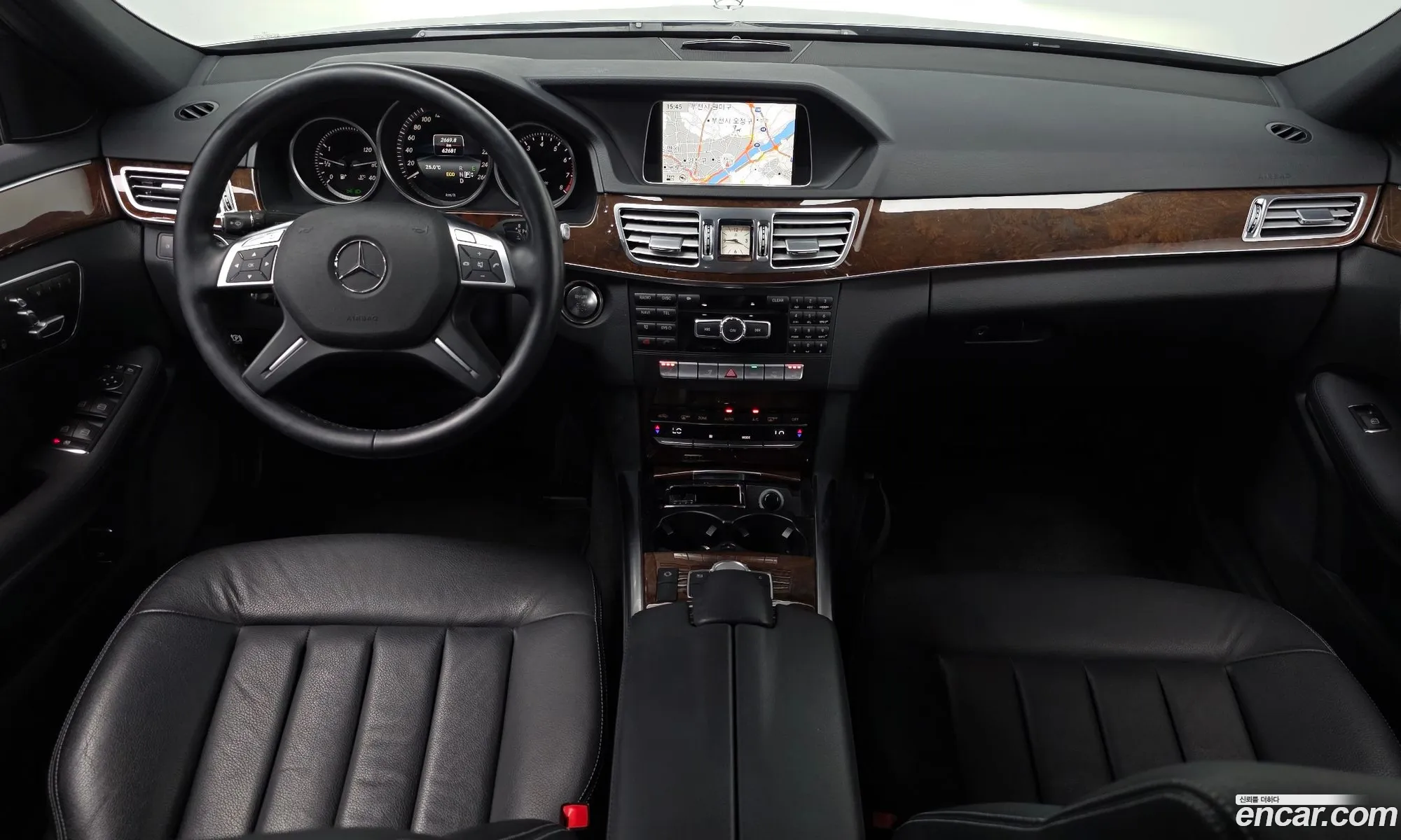 Mercedes-Benz E-Class W212 2013 WDDHF5FB6EA800011 — 5
