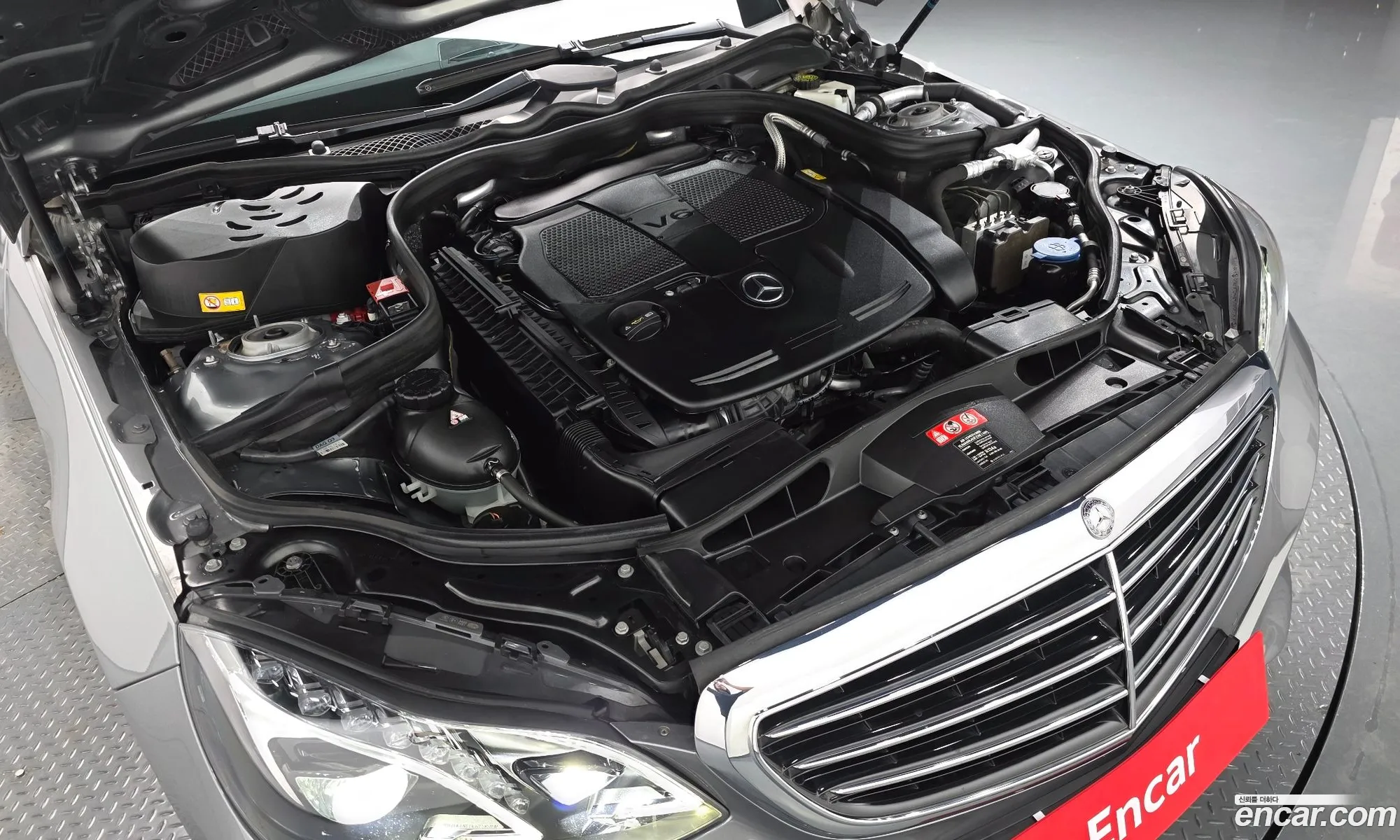 Mercedes-Benz E-Class W212 2013 WDDHF5FB6EA800011 — 2
