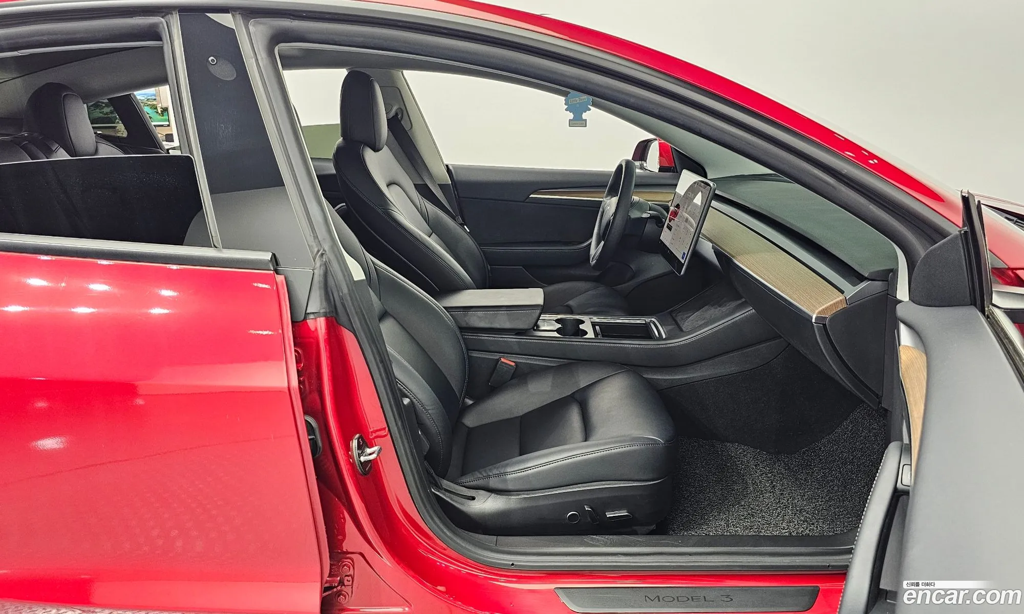 Tesla Model 3 2021 — 32