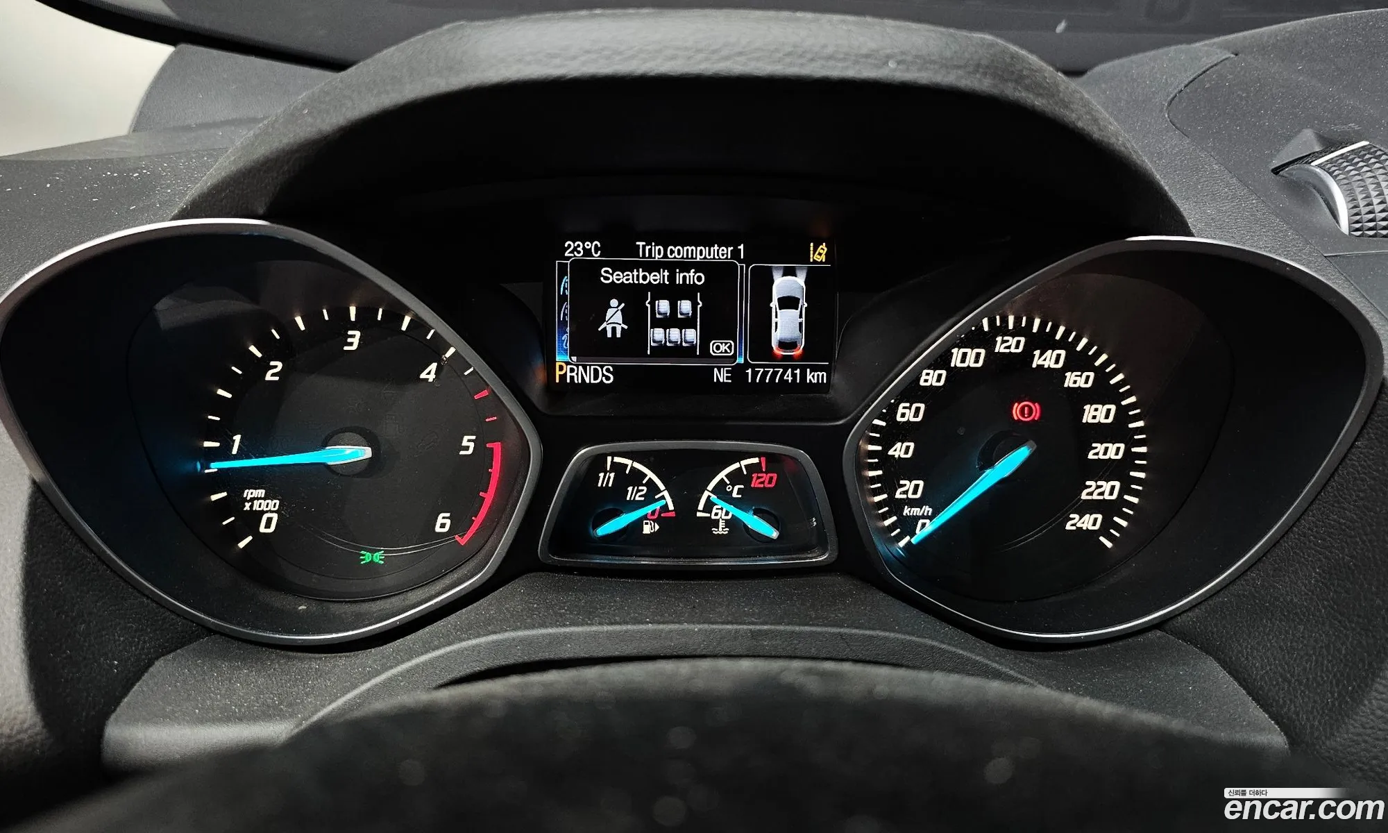 Ford Kuga 2016 WF0AXXWPMGFJ77976 — 15