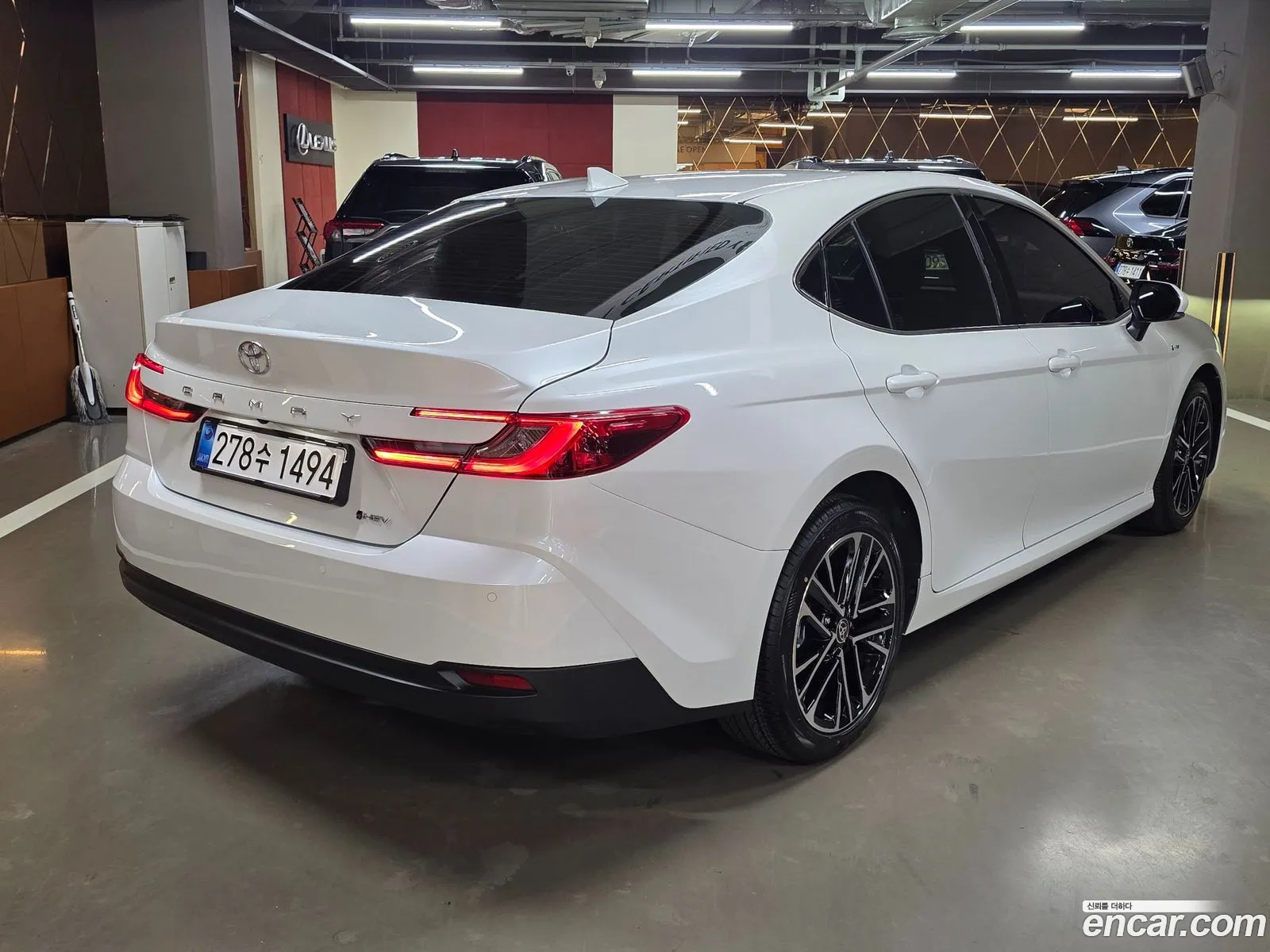 Toyota Camry 2025 — 16