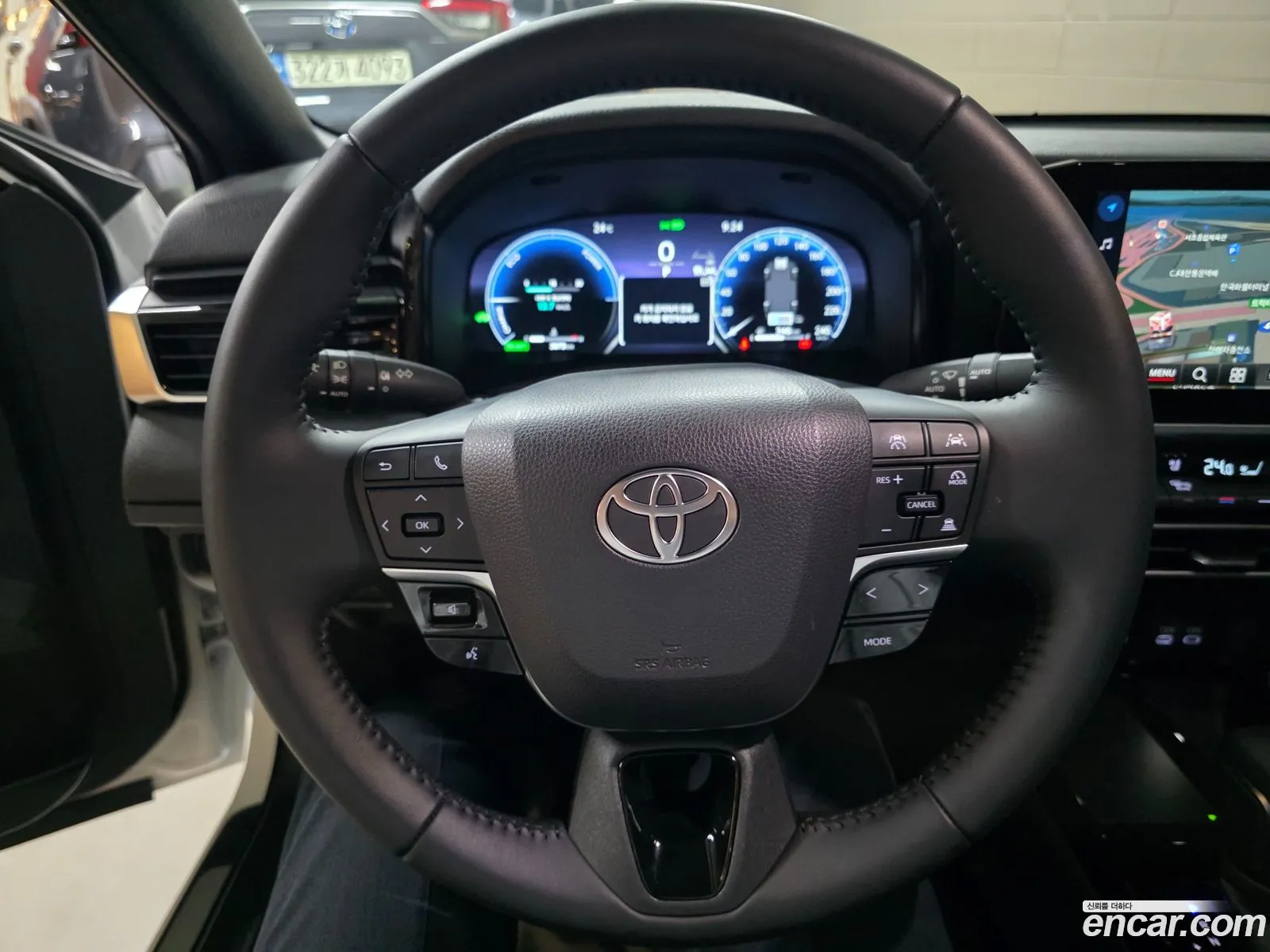 Toyota Camry 2025 — 11