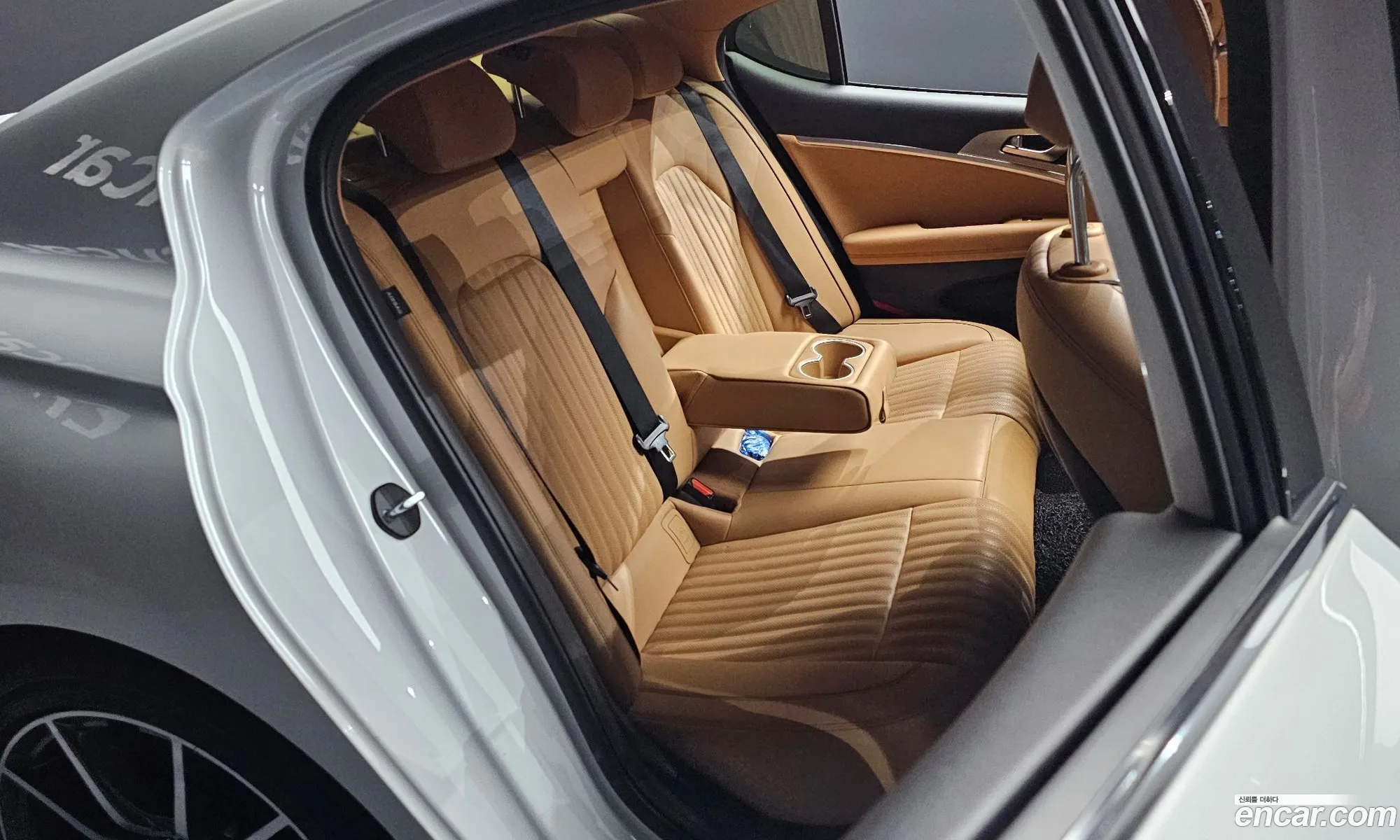 Genesis G70 2021 — 25
