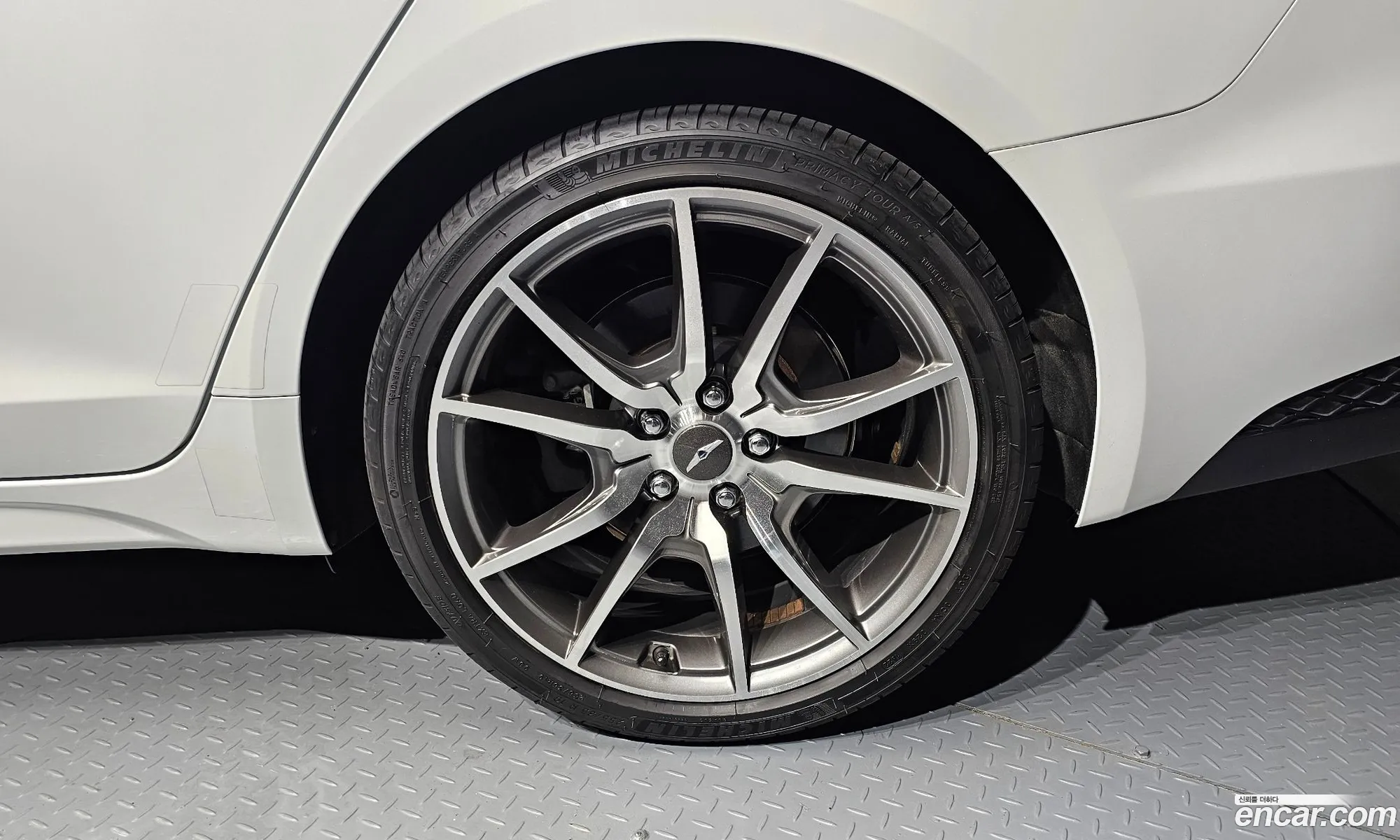 Genesis G70 2021 — 30