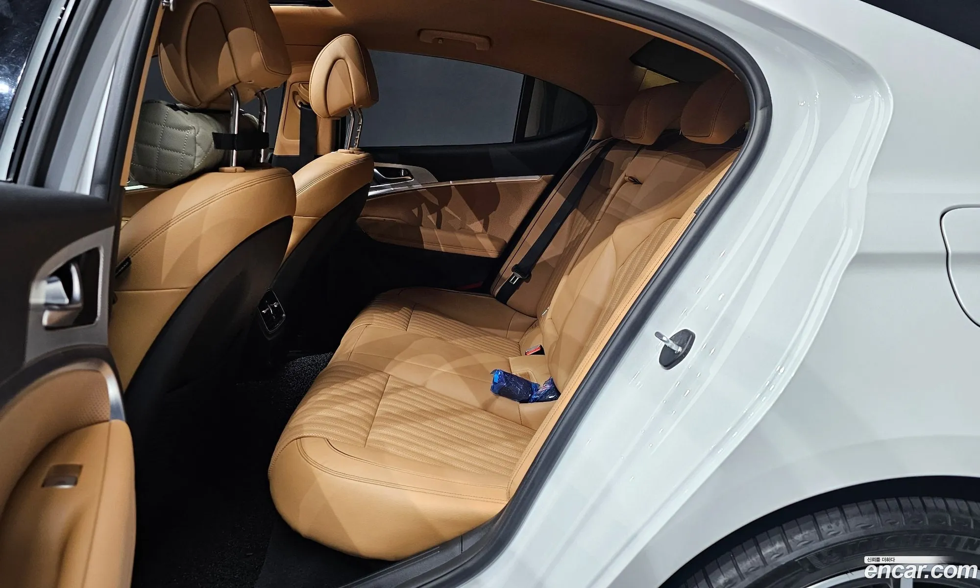Genesis G70 2021 — 28