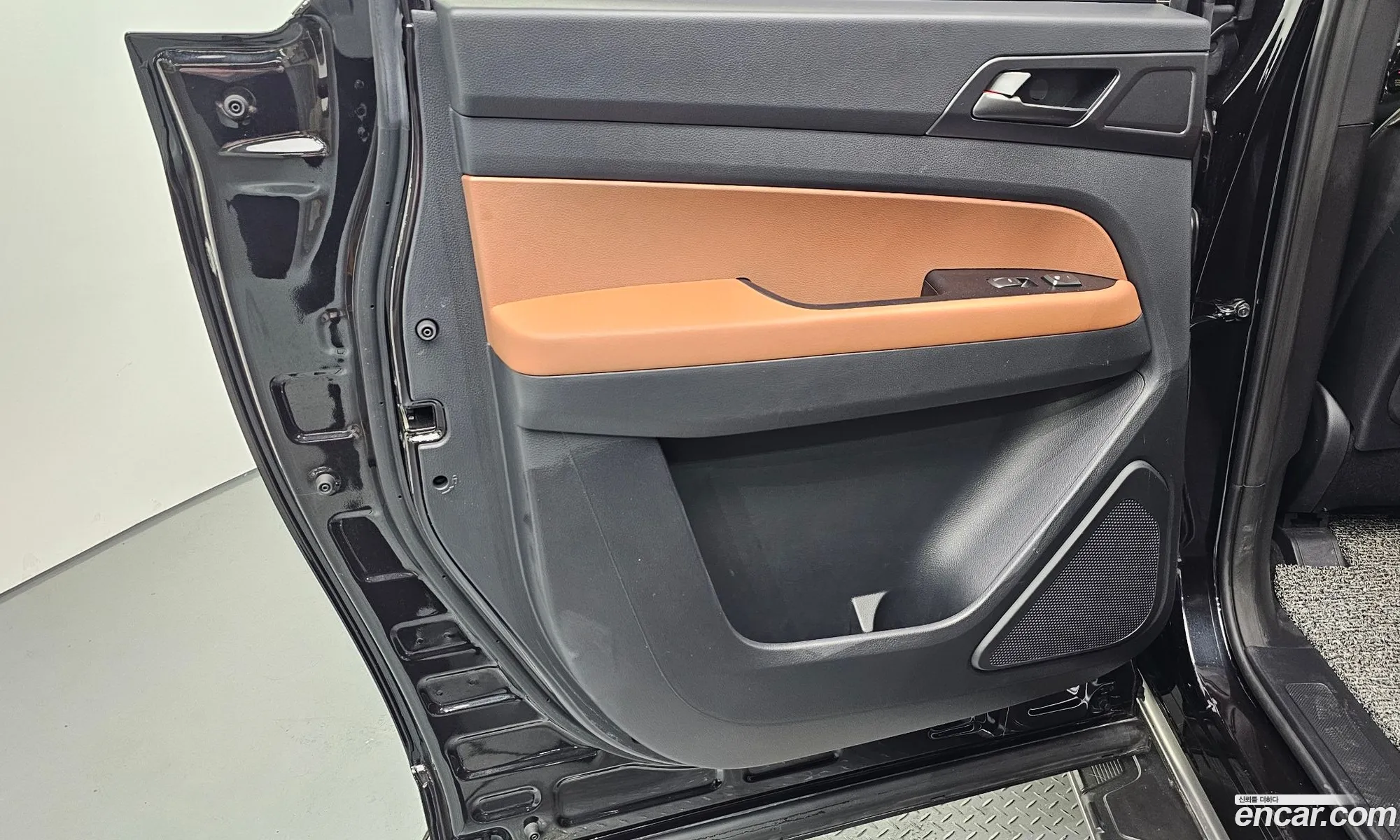 KG Mobility (SsangYong) Rexton Sports Khan 2019 — 6