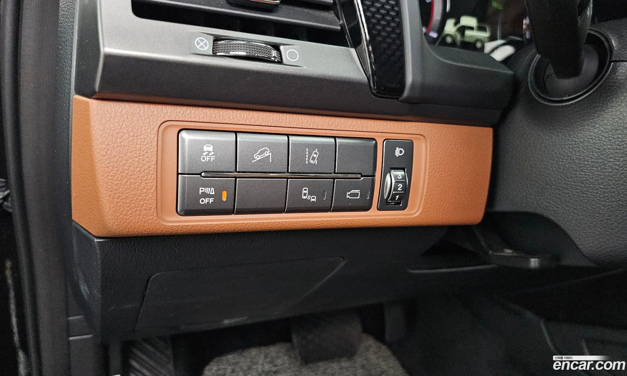 KG Mobility (SsangYong) Rexton Sports Khan 2019 — 12