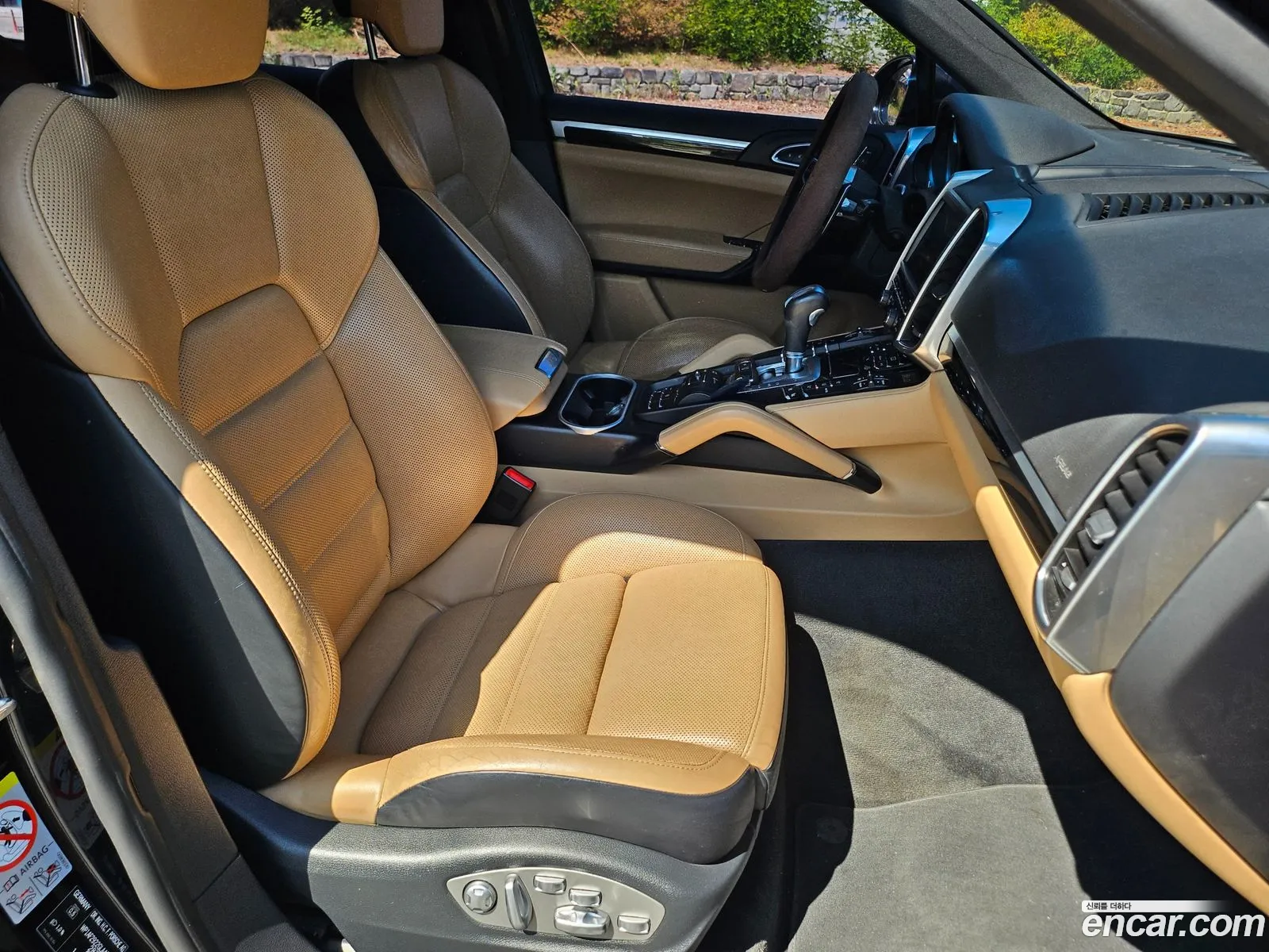 Porsche Cayenne 2016 — 11