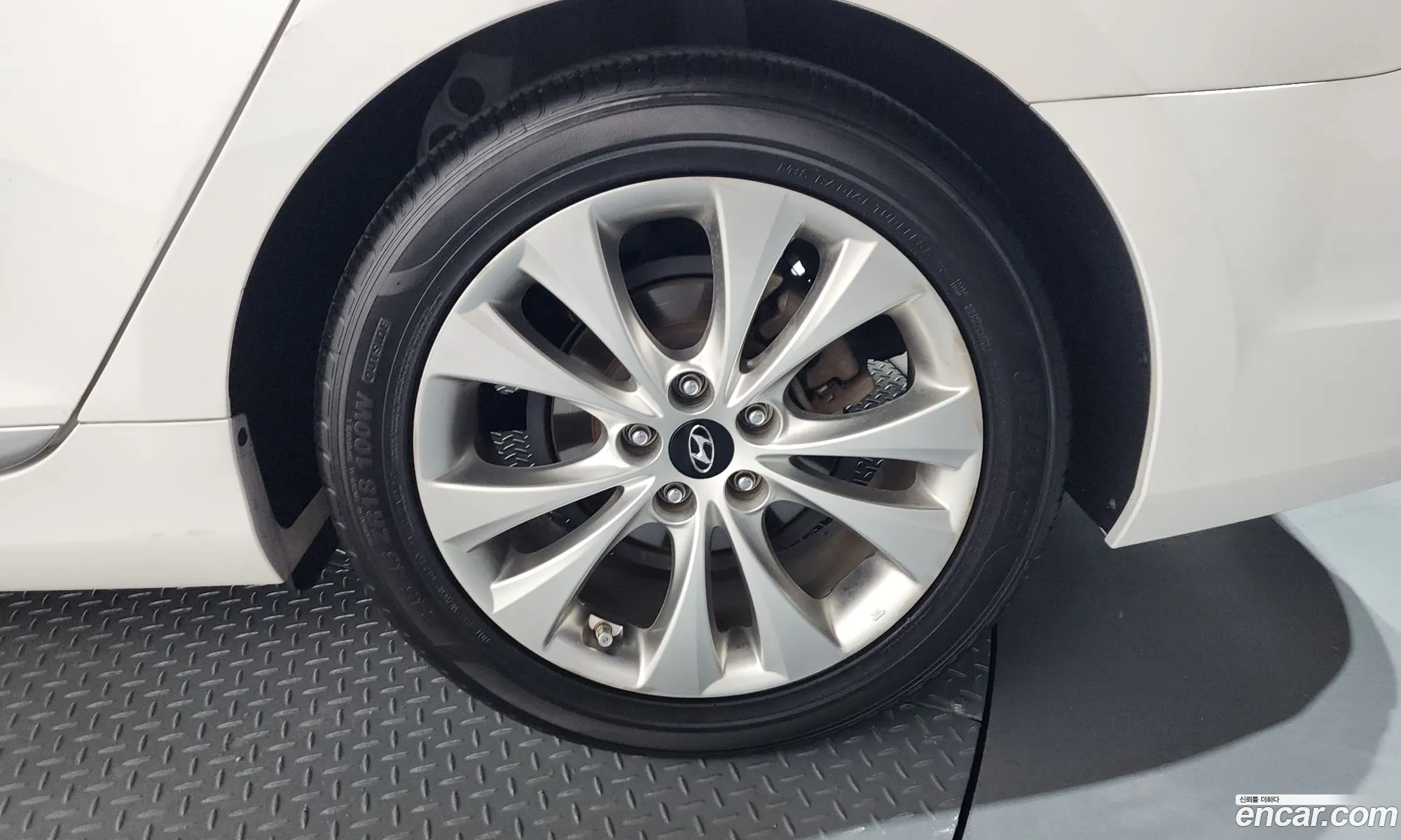 Hyundai Grandeur HG 2012 — 6