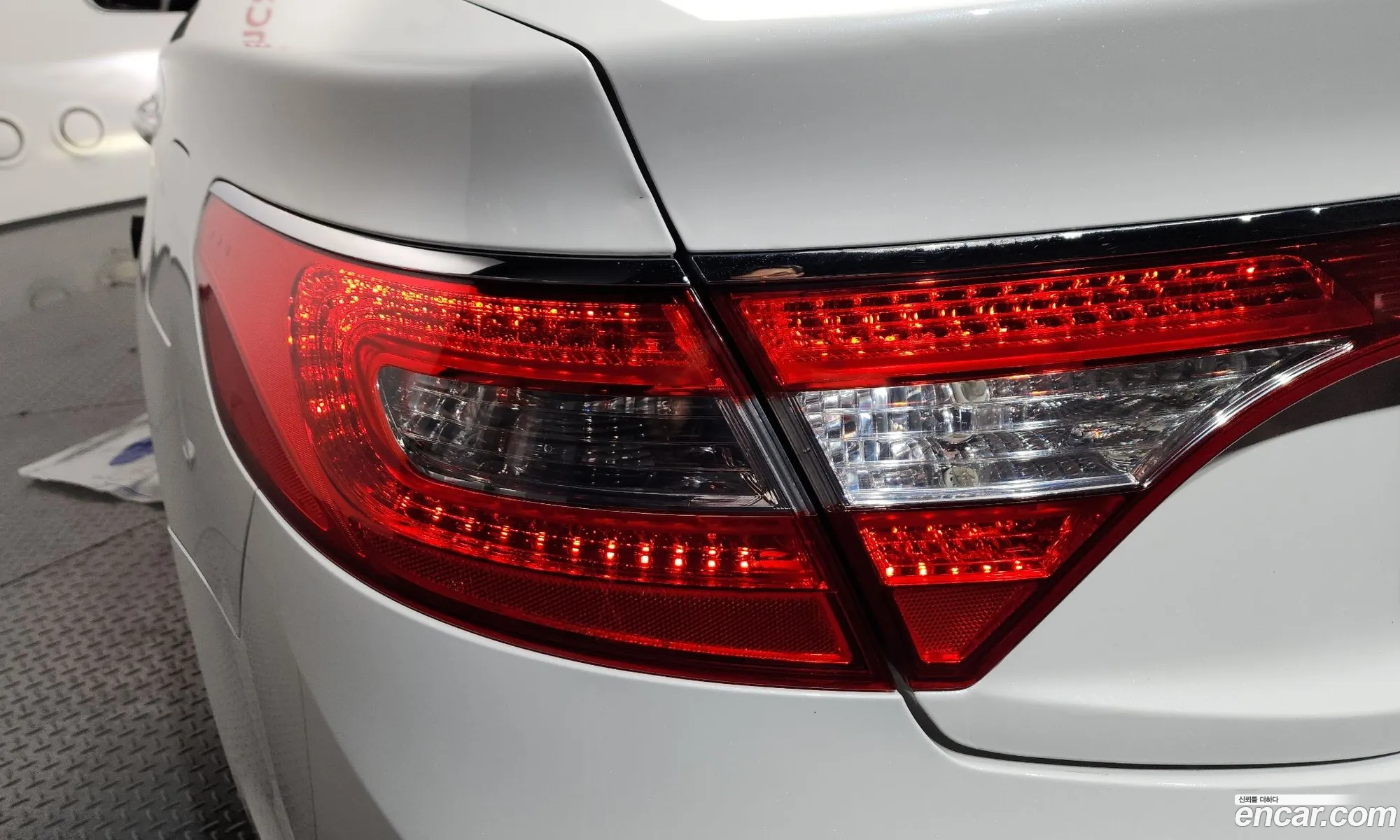 Hyundai Grandeur HG 2012 — 32
