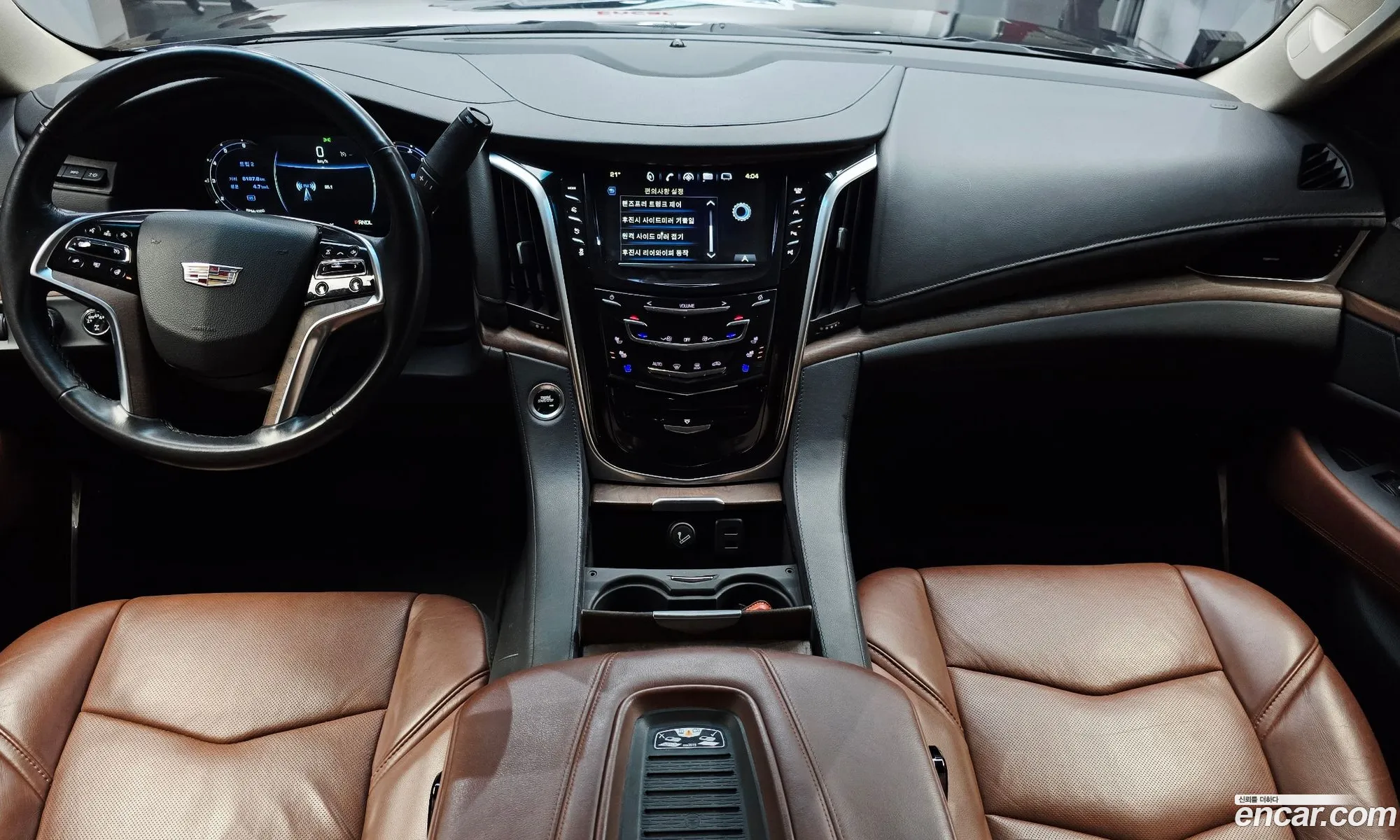 Cadillac Escalade 2019 — 17