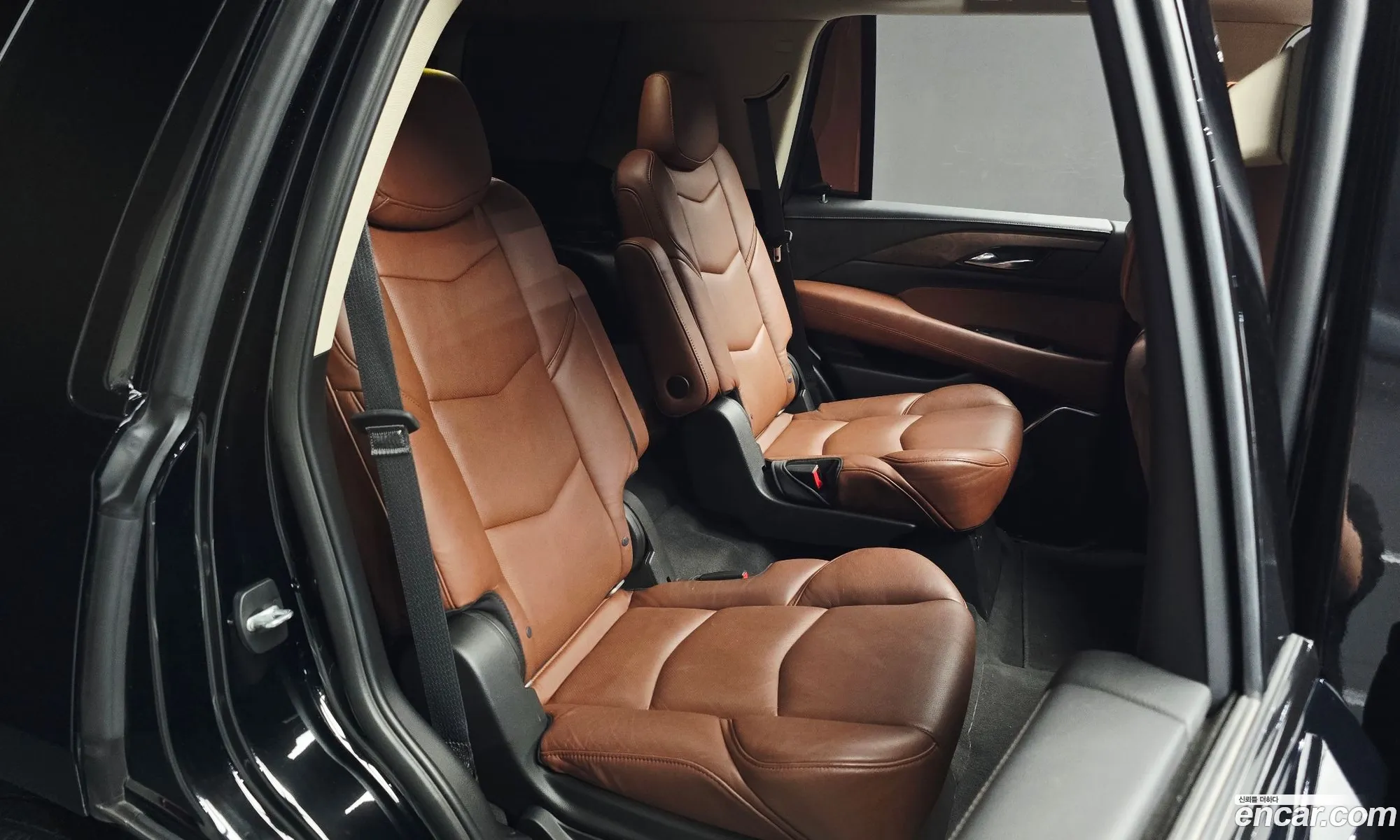 Cadillac Escalade 2019 — 16