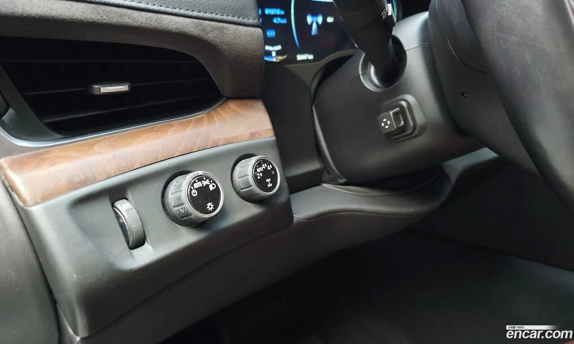 Cadillac Escalade 2019 — 24