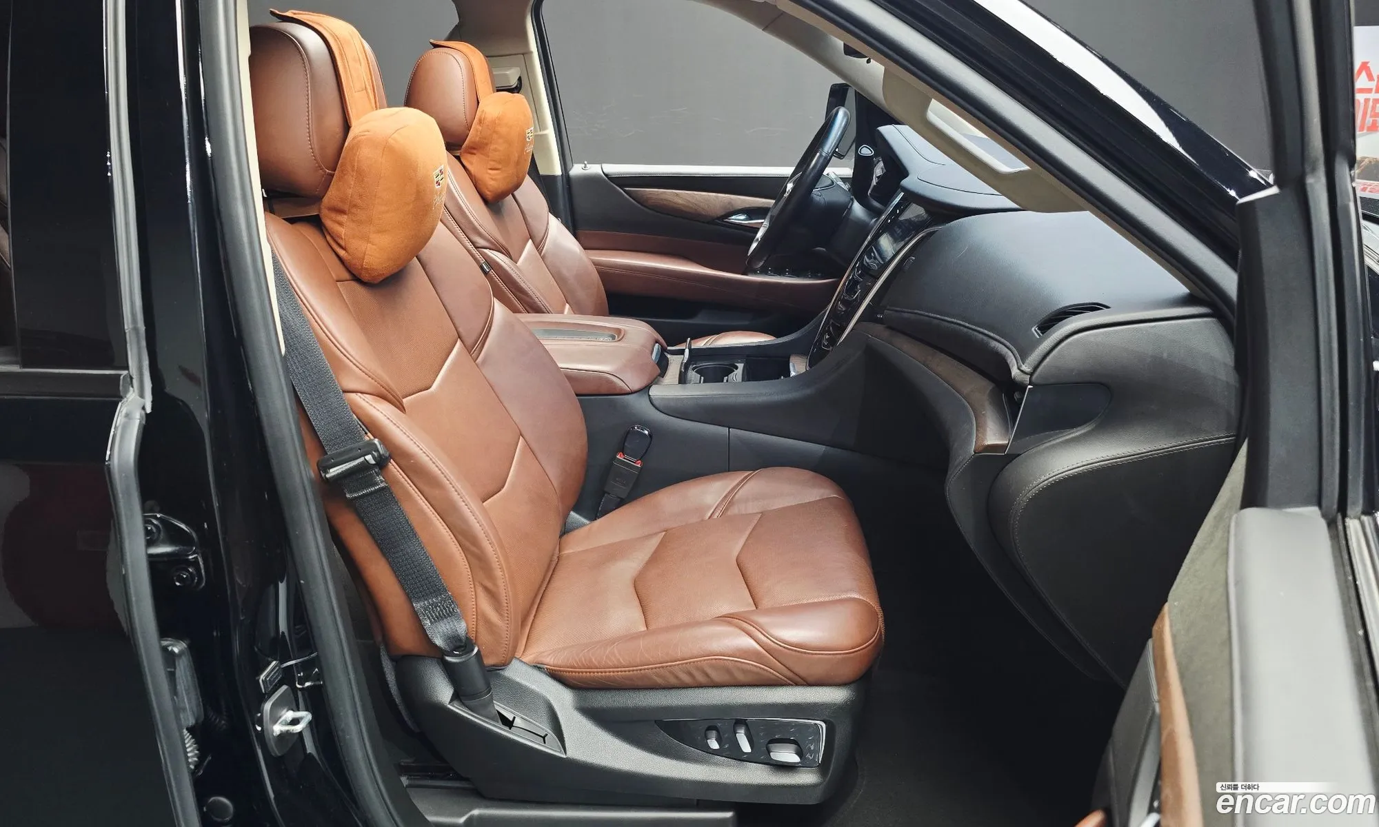 Cadillac Escalade 2019 — 21