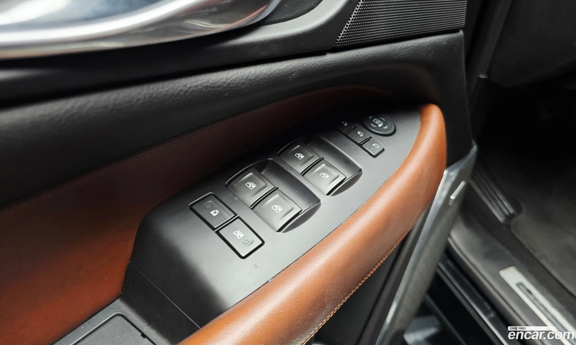 Cadillac Escalade 2019 — 28