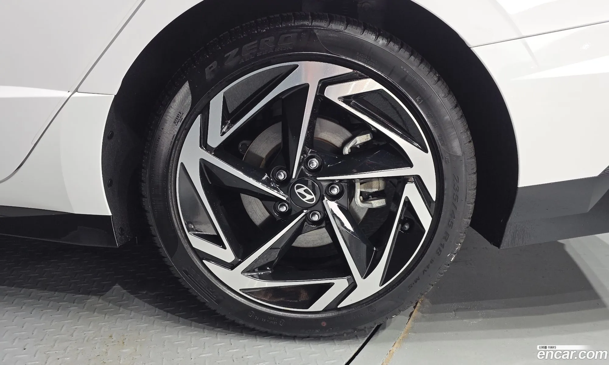 Hyundai Sonata the Edge 2023 — 34