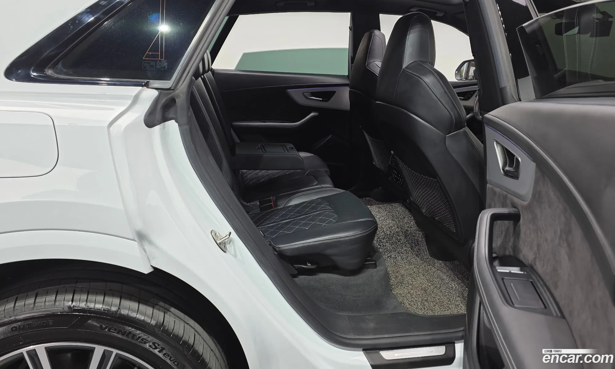 Audi Q8 2021 — 12