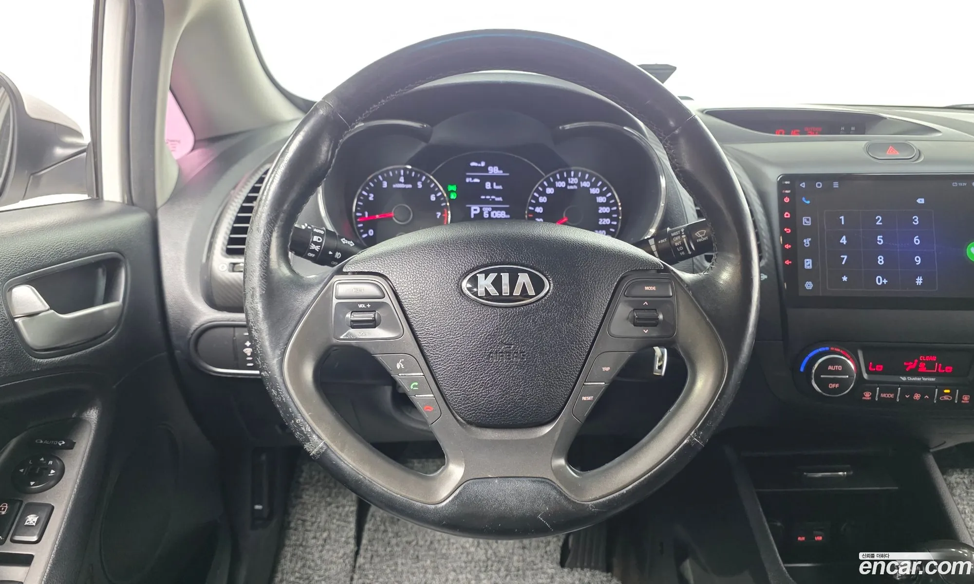 Kia K3 2014 — 33