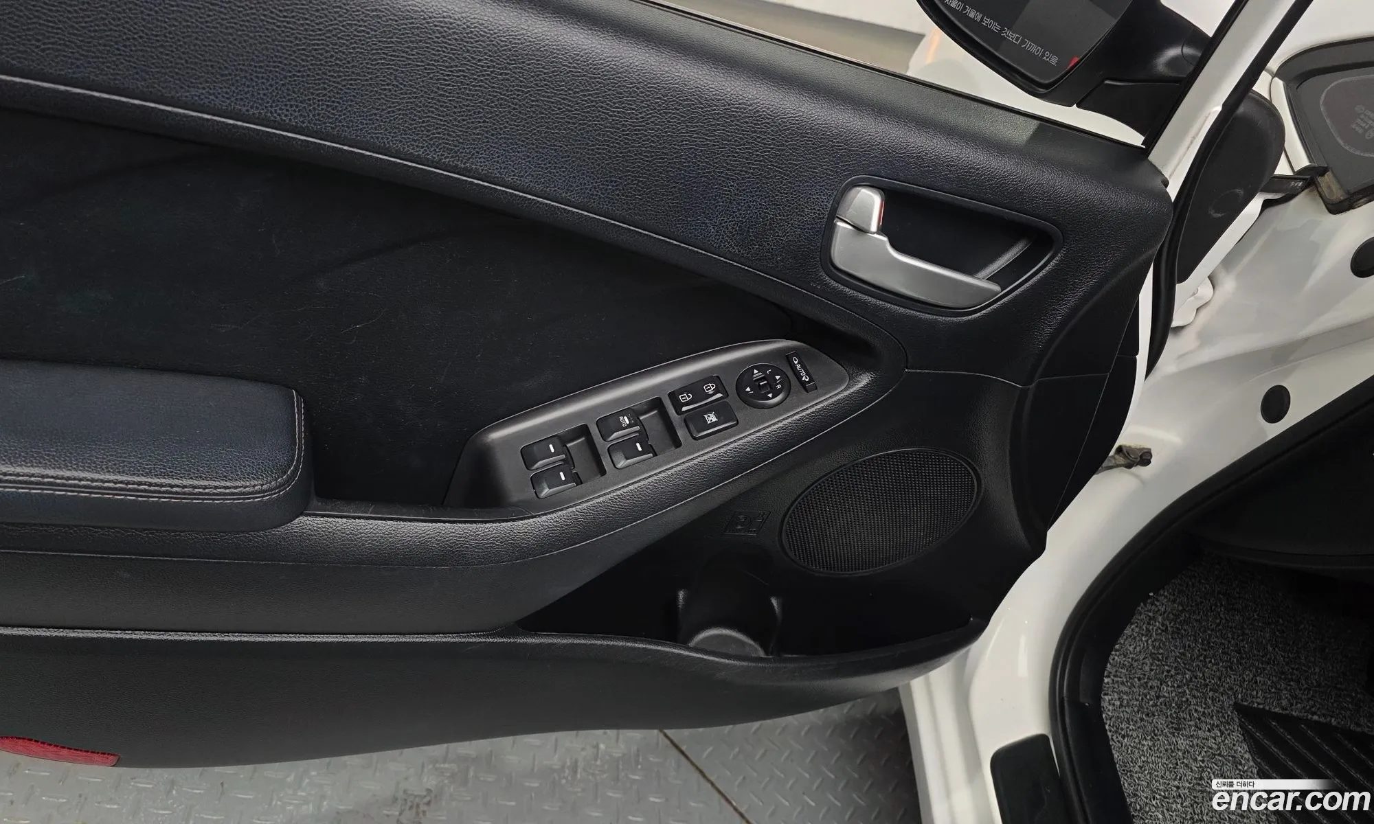 Kia K3 2014 — 9
