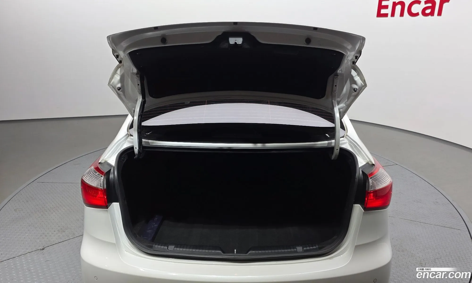 Kia K3 2014 — 18