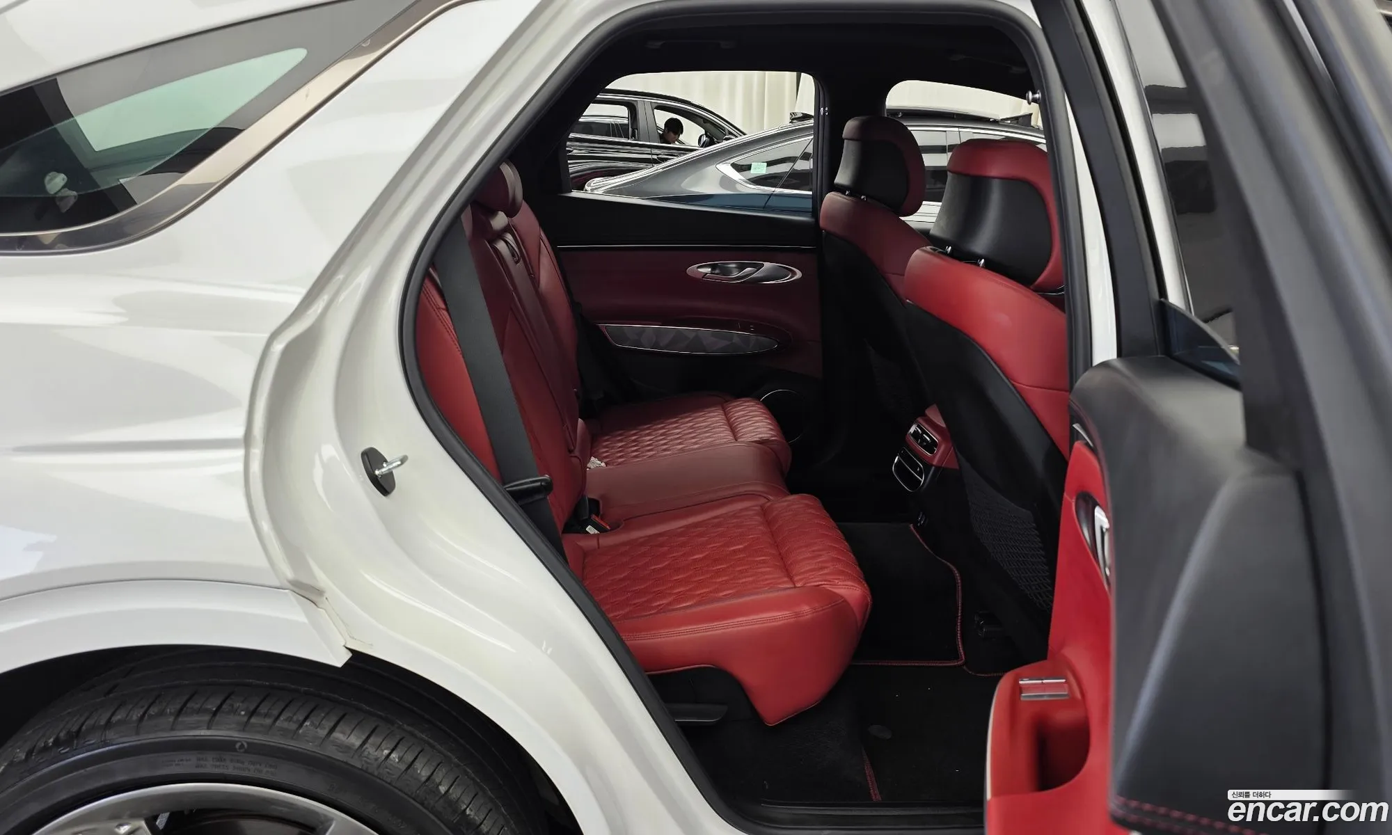 Genesis GV70 2022 — 13