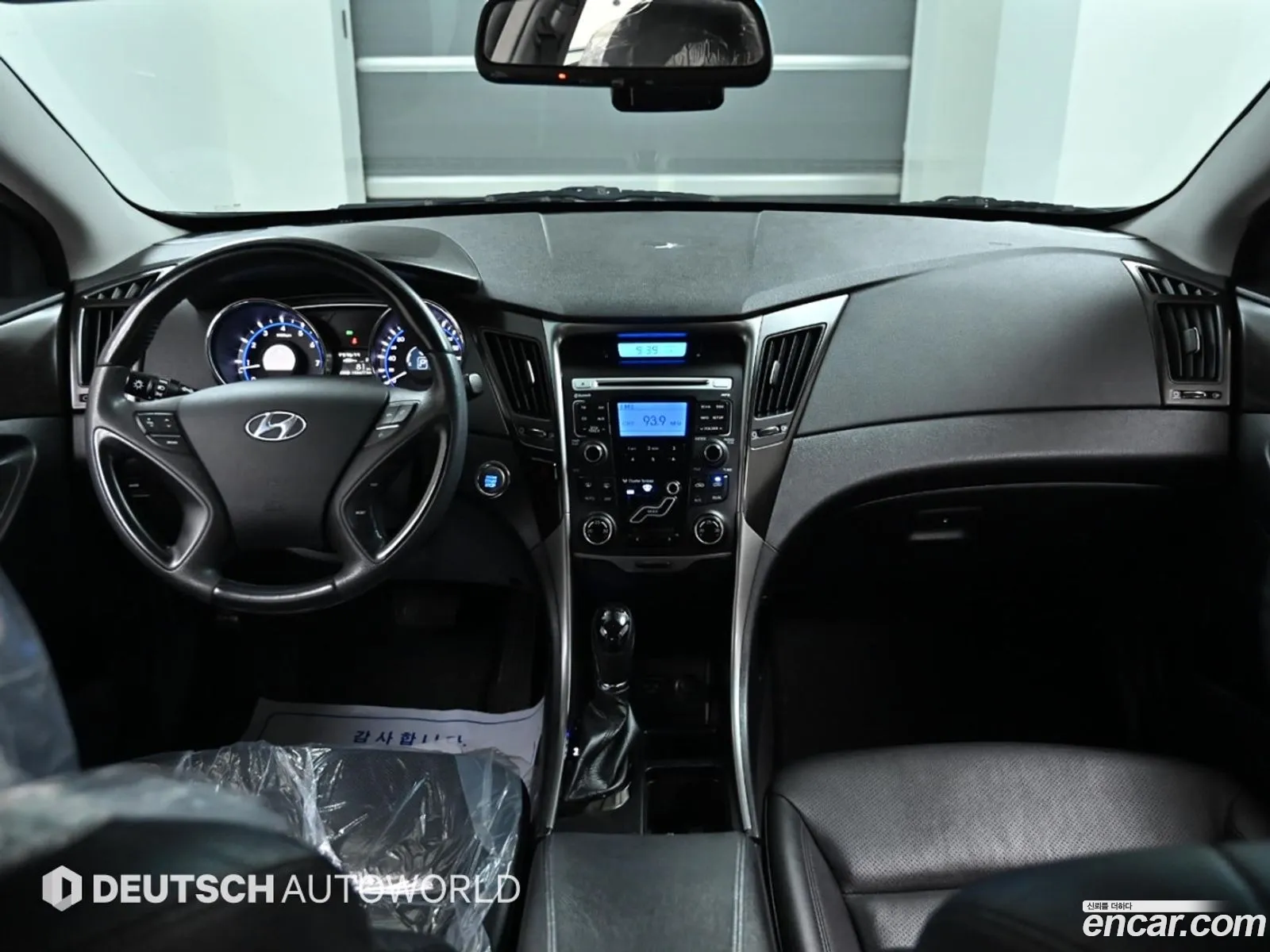 Hyundai YF Sonata 2012 — 10