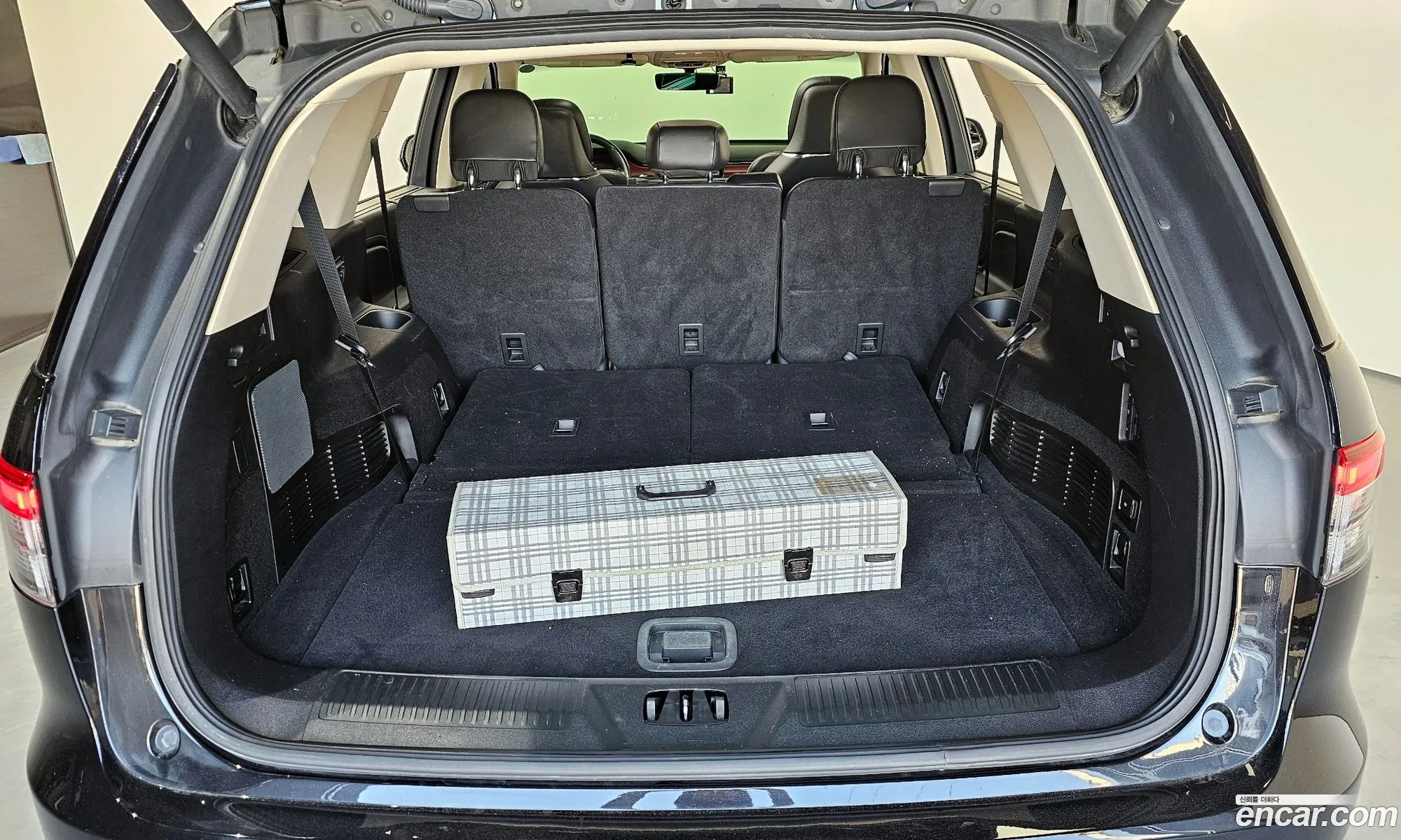 Lincoln Aviator 2021 5LM5J7XC9MGL08656 — 30