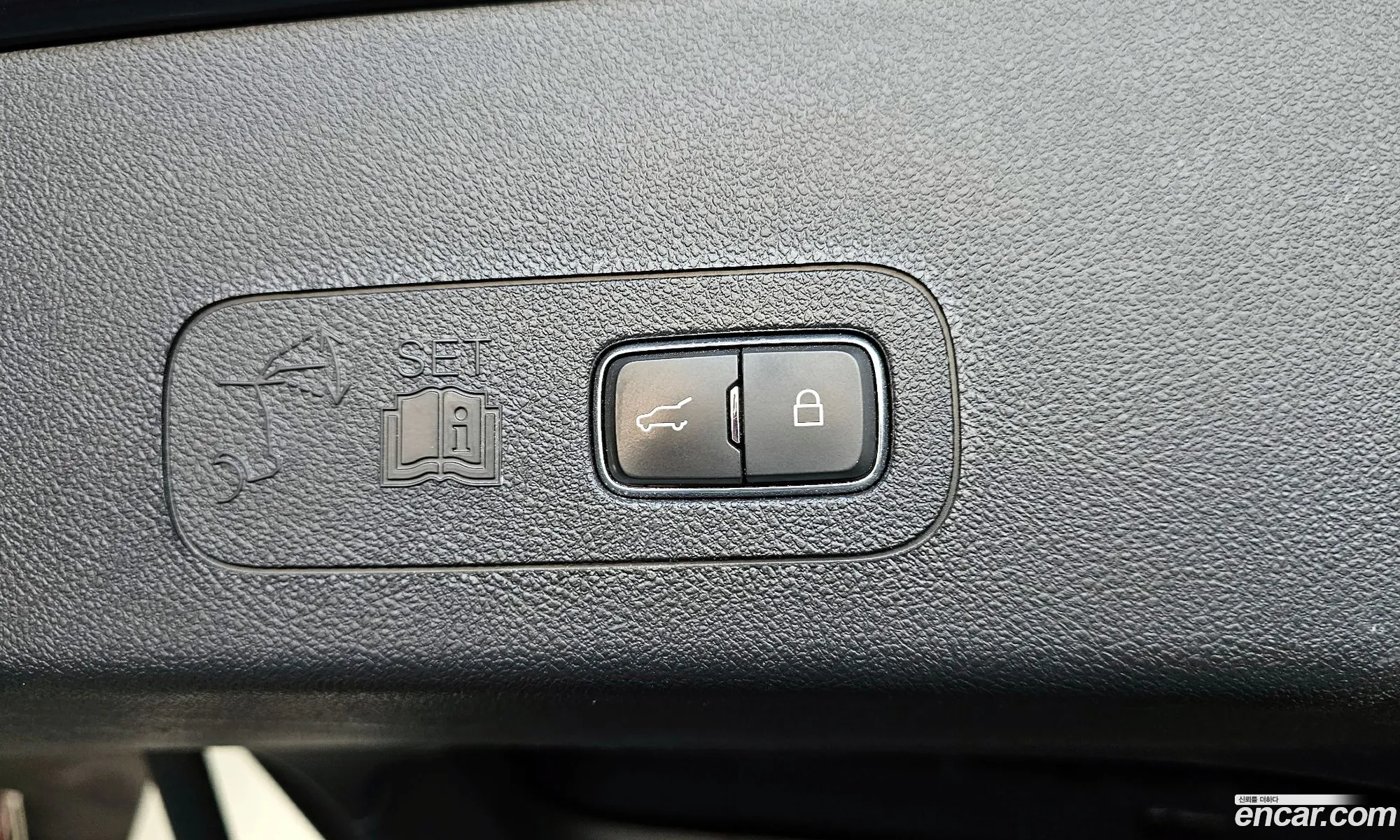 Lincoln Aviator 2021 5LM5J7XC9MGL08656 — 21