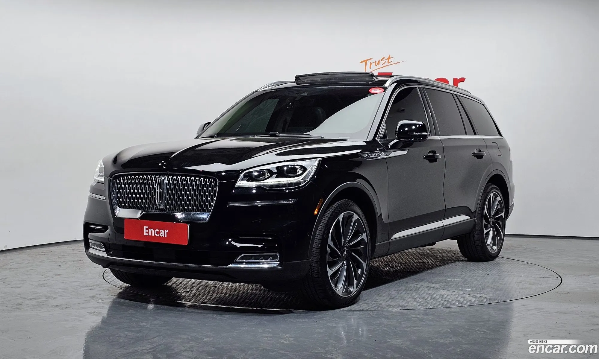 Lincoln Aviator 2021 5LM5J7XC9MGL08656 — 28