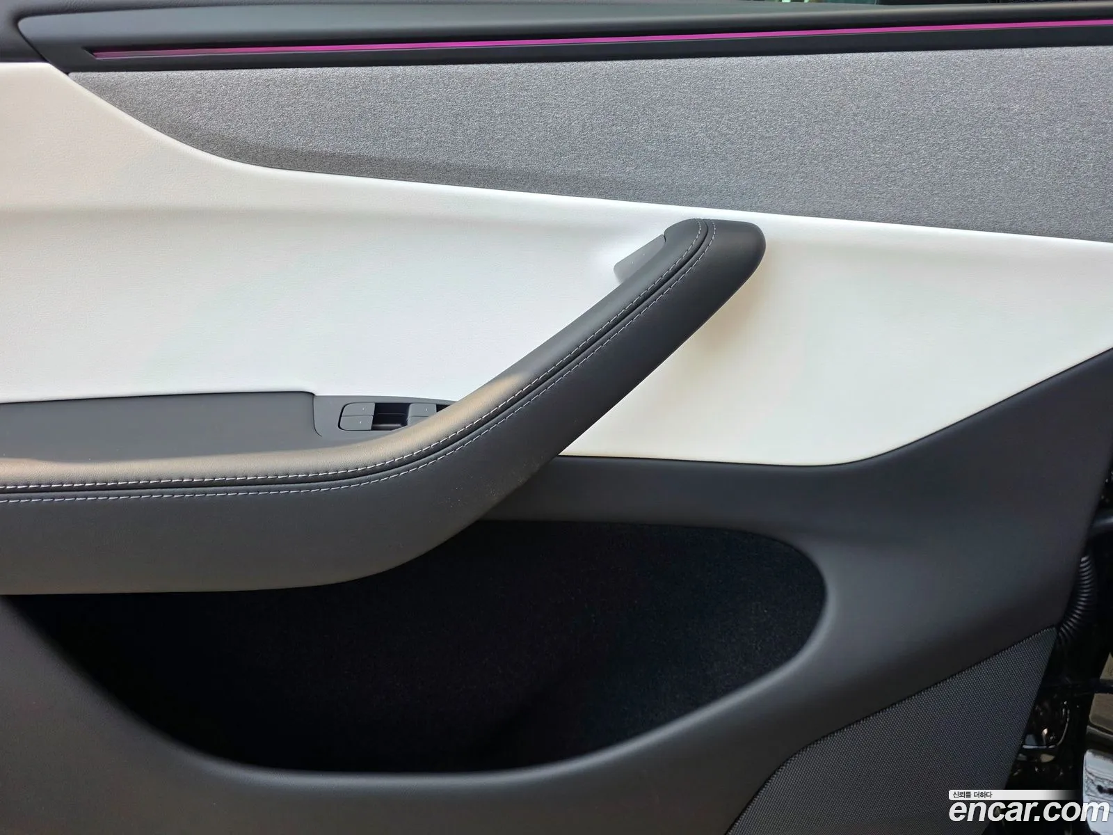 Tesla Model Y 2026 — 9