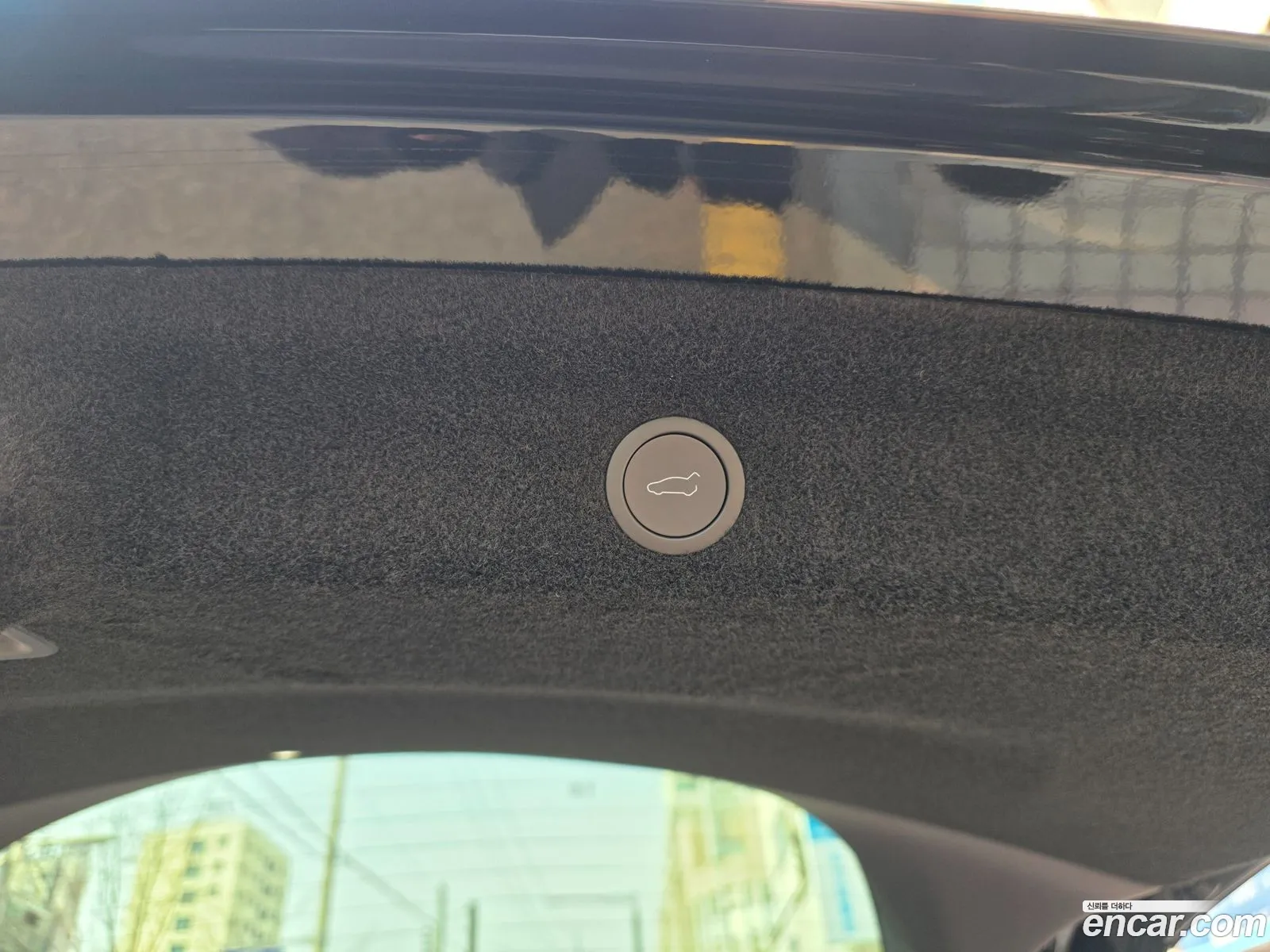 Tesla Model Y 2026 — 19