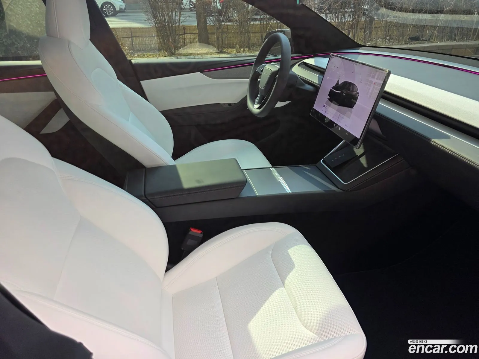 Tesla Model Y 2026 — 8