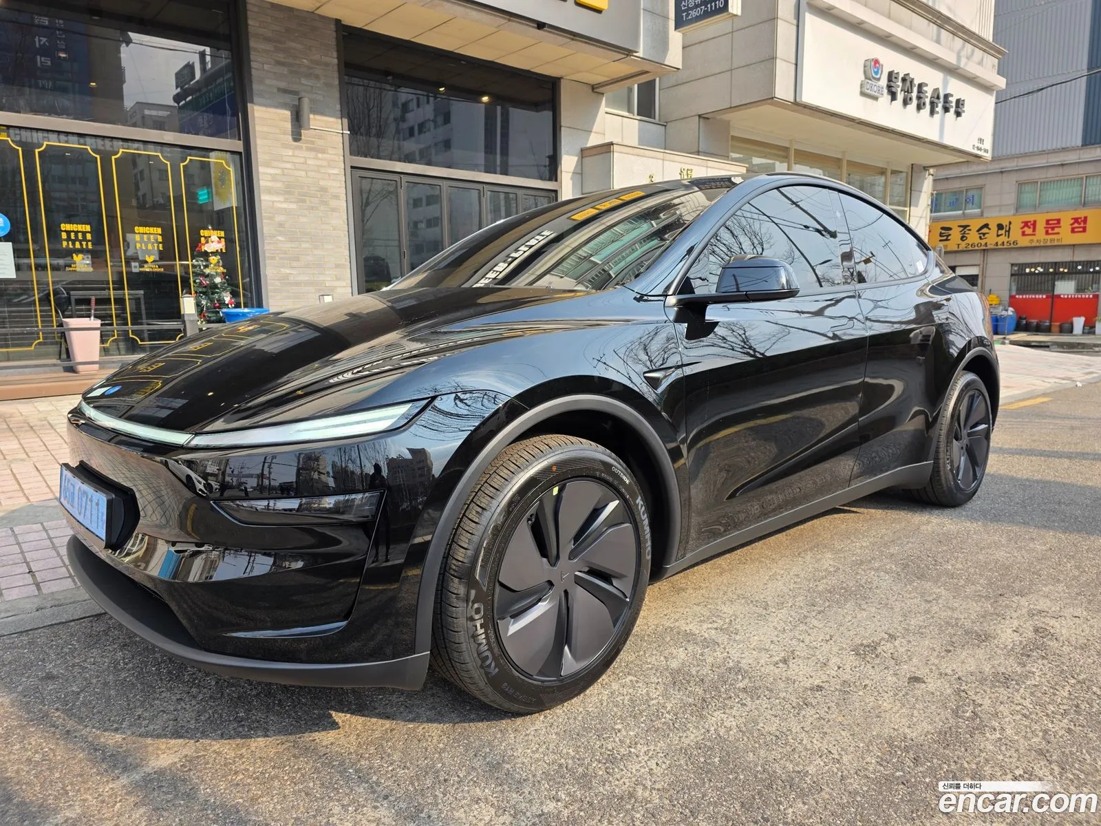 Tesla Model Y 2026 — 5