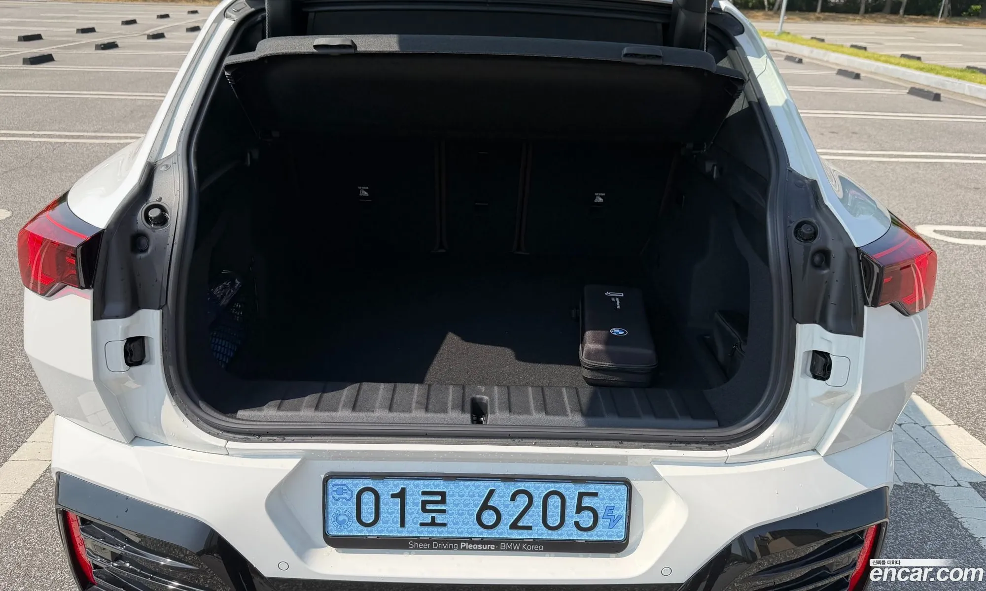 BMW iX2 2024 — 3