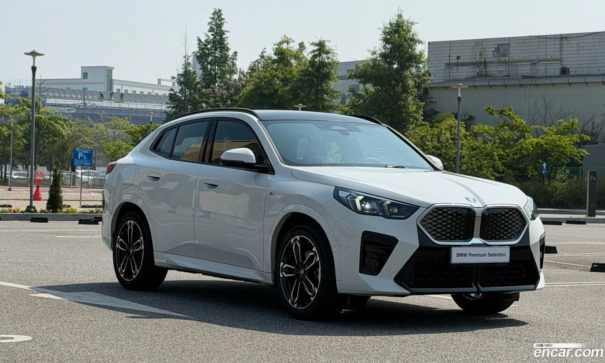 BMW iX2
