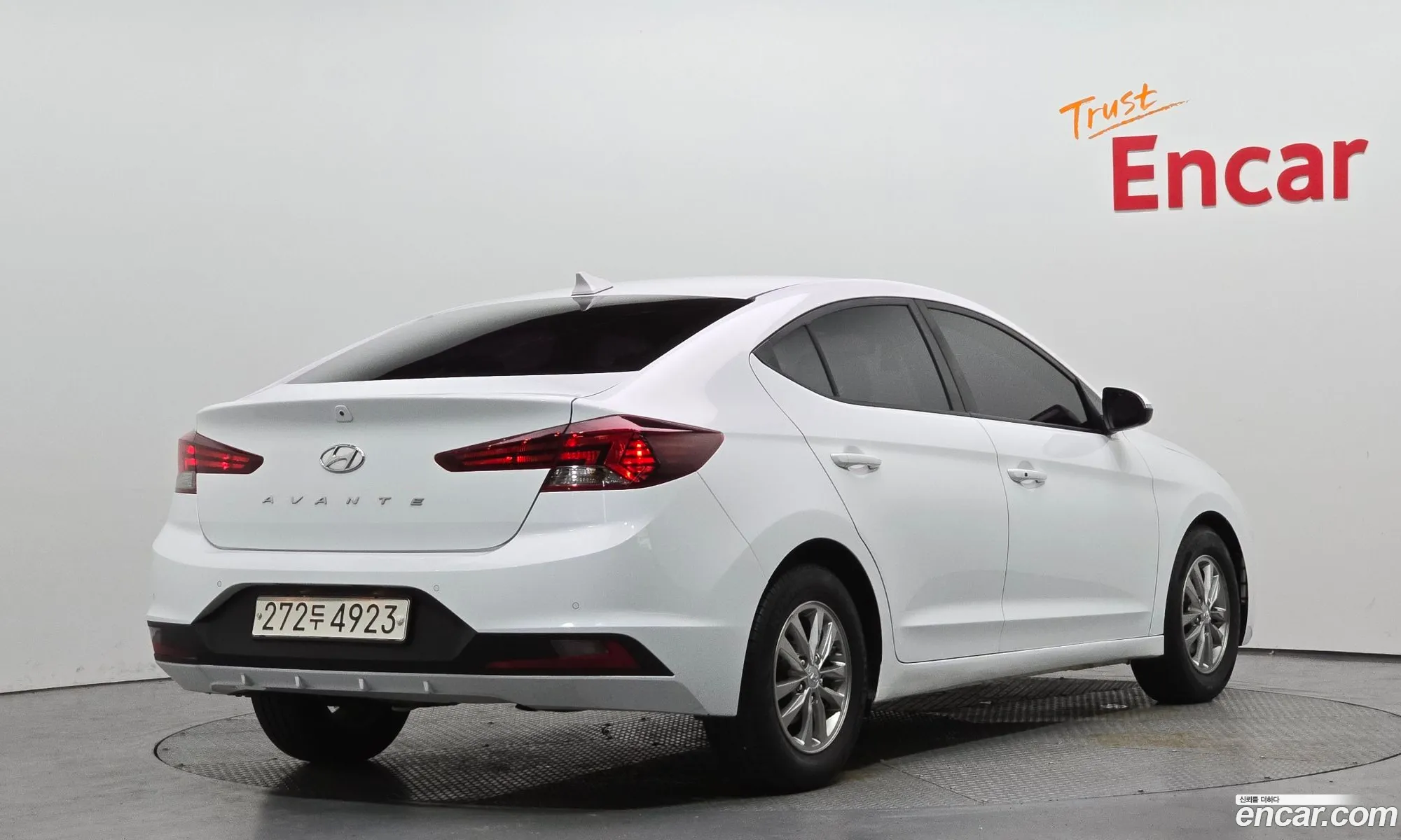 Hyundai Elantra AD 2019 — 9