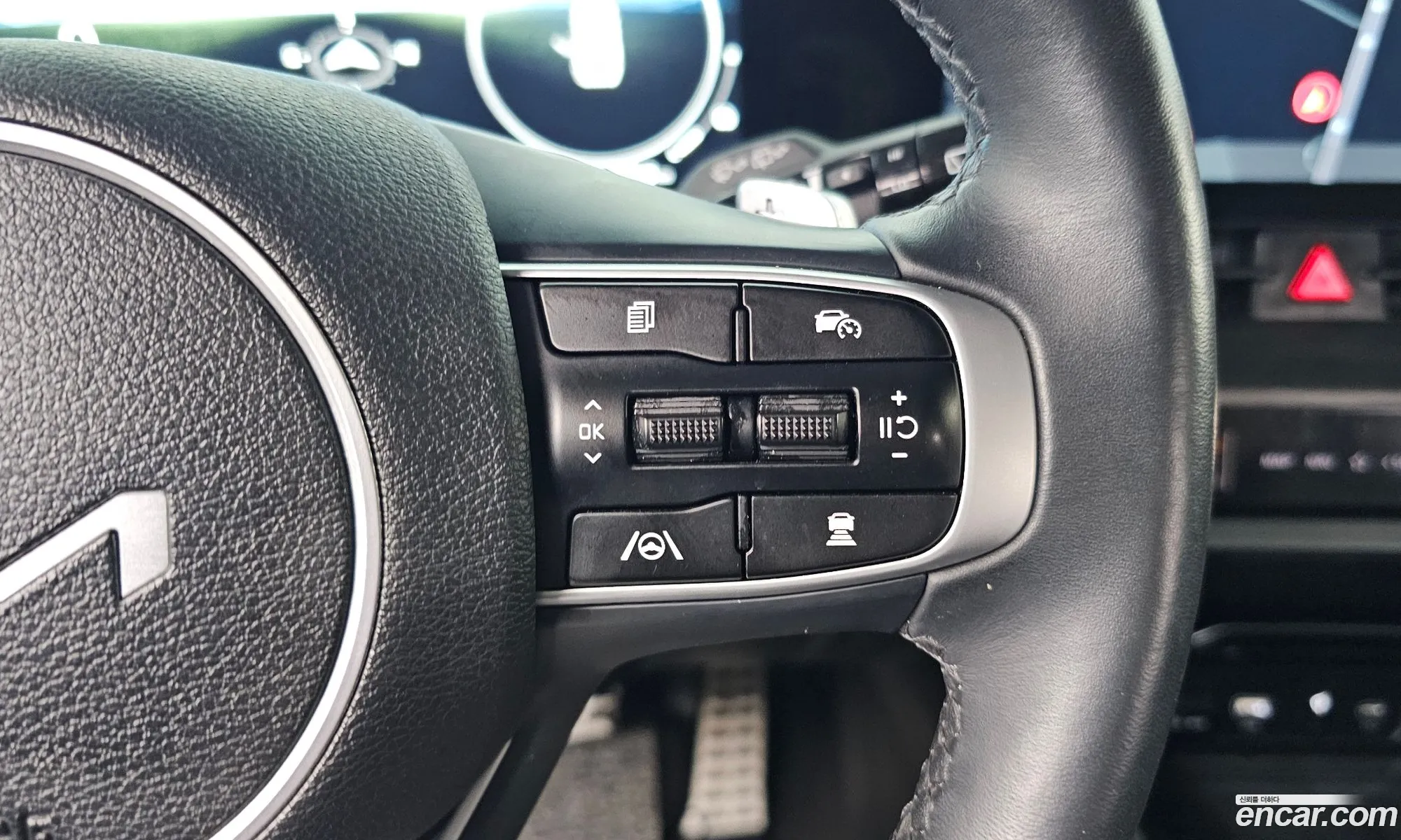 Kia Sportage Hybrid 2023 — 32