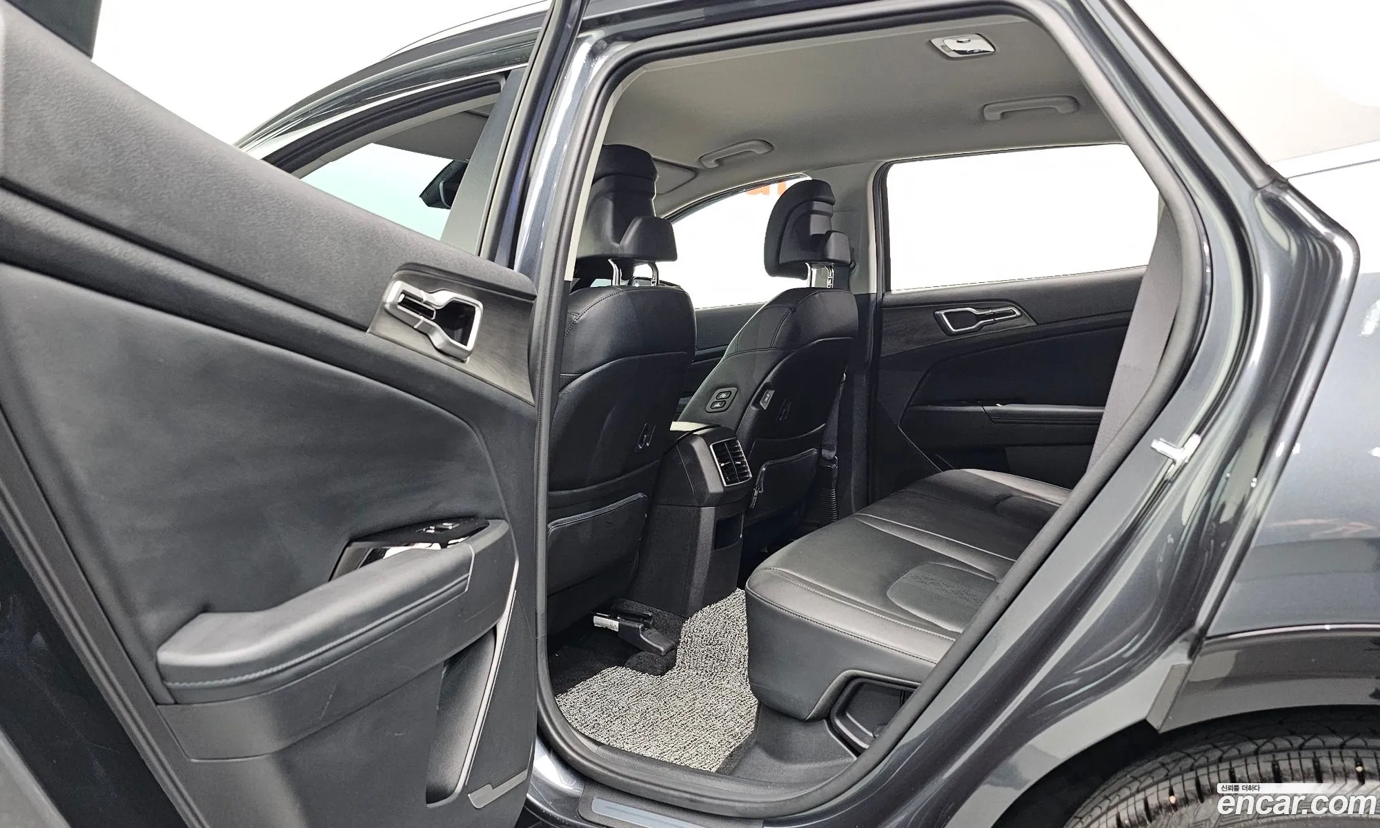 Kia Sportage Hybrid 2023 — 6