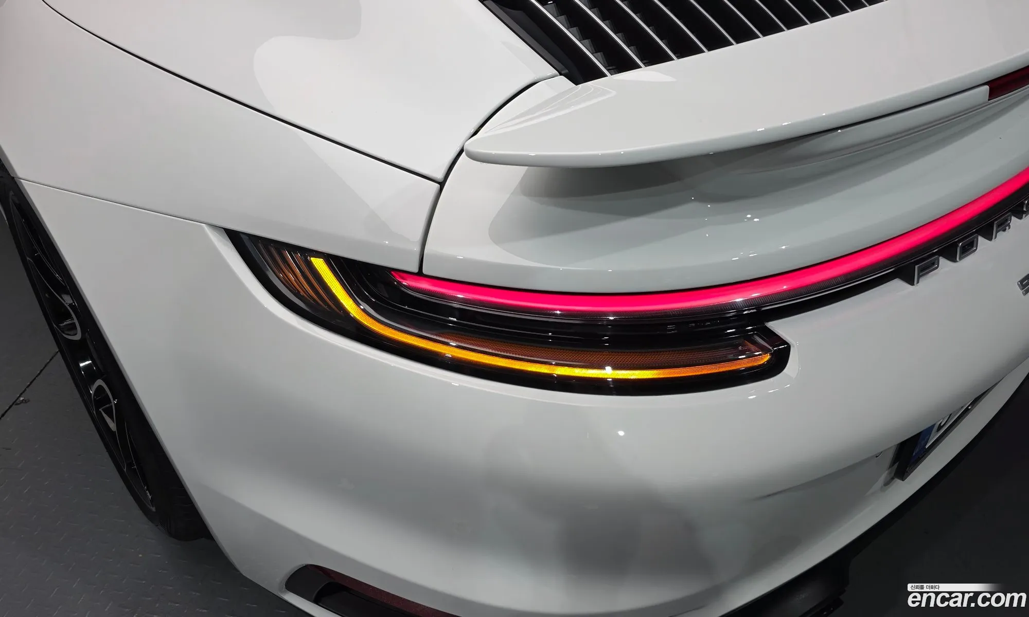 Porsche 911 2024 — 32