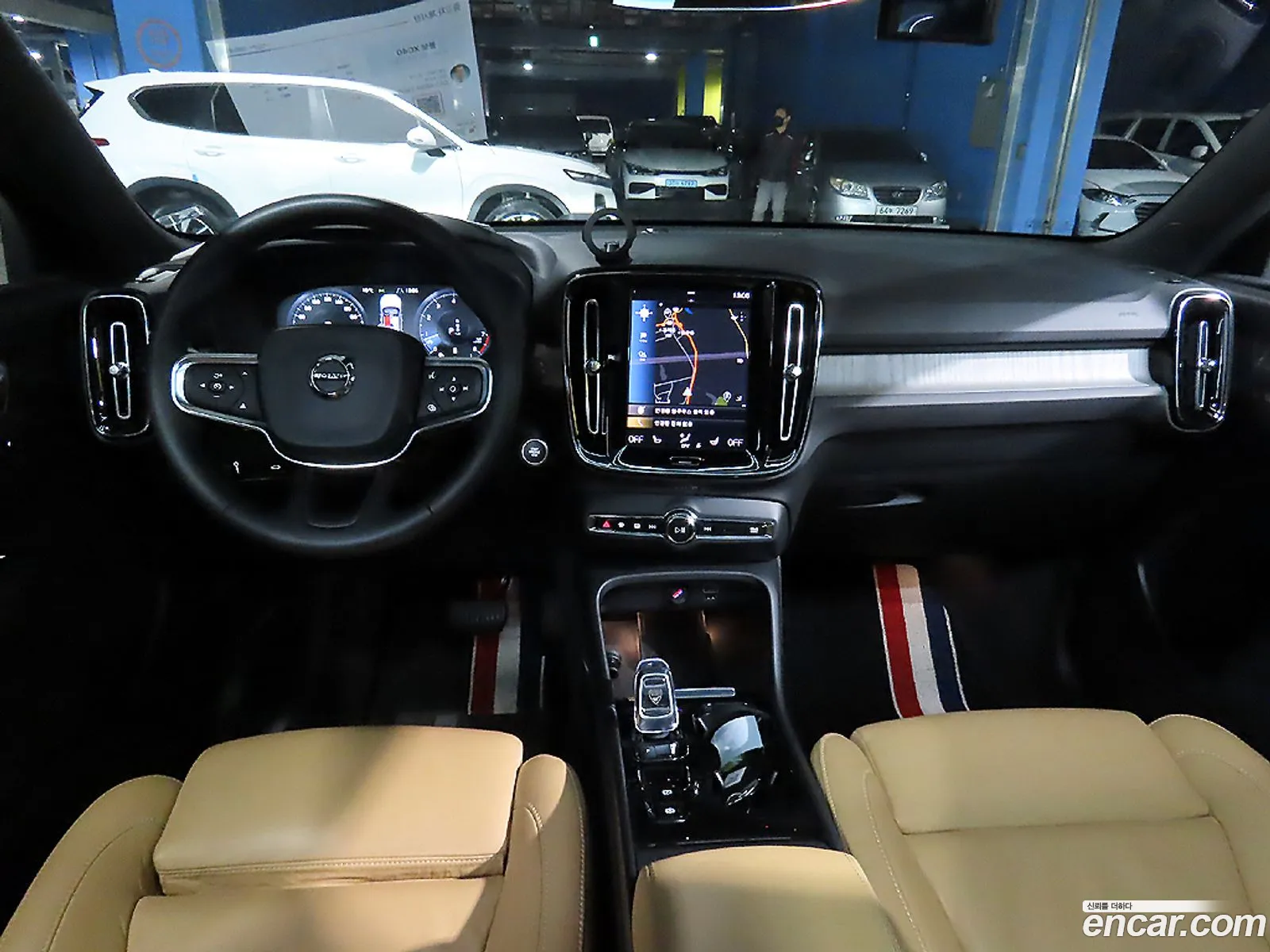 Volvo XC40 2021 — 8