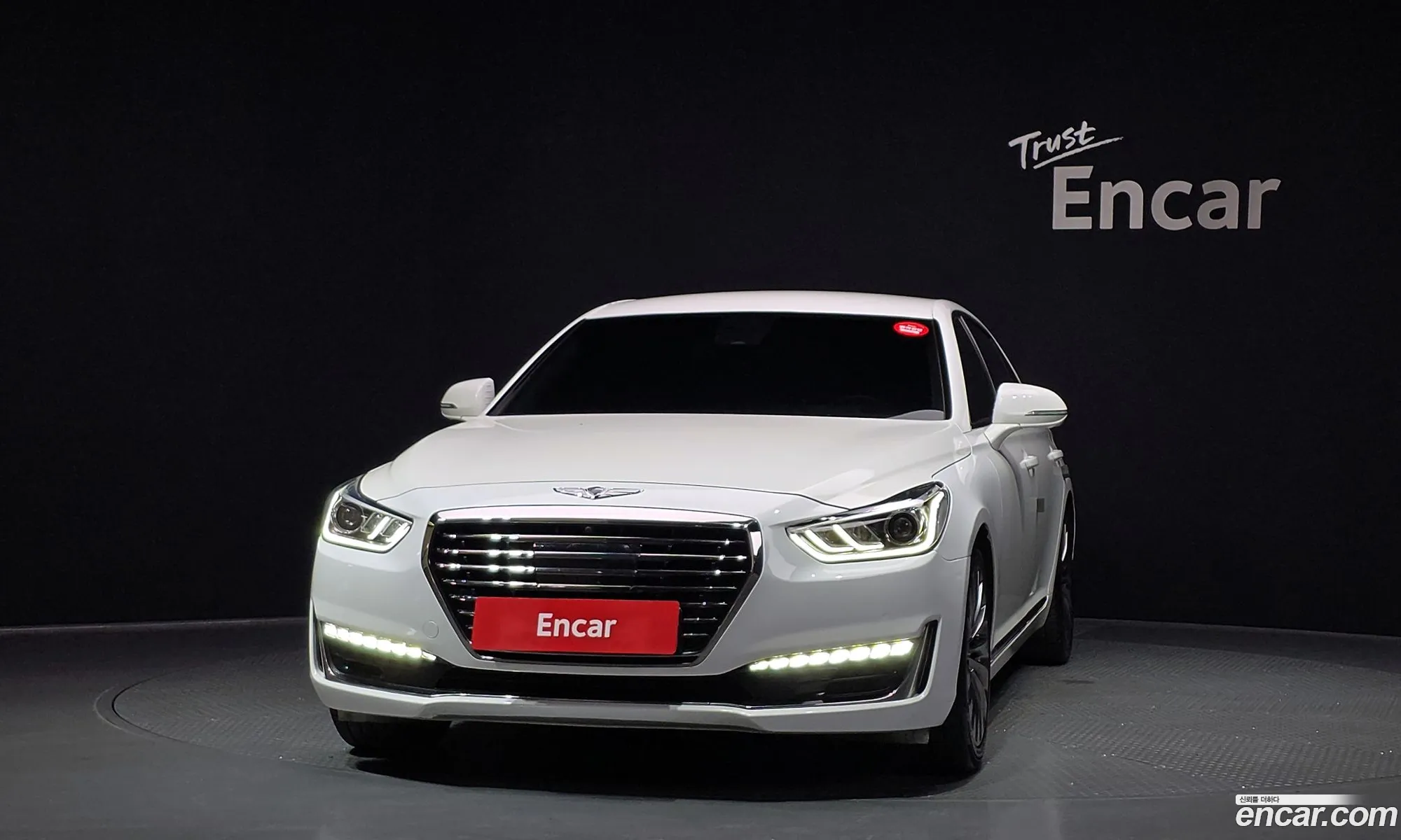 Genesis EQ900 2015 — 14