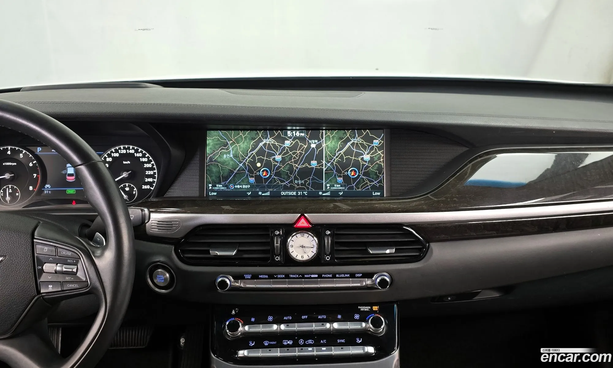 Genesis EQ900 2015 — 5