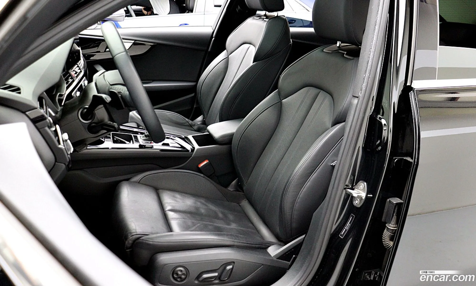 Audi A4 2022 — 17