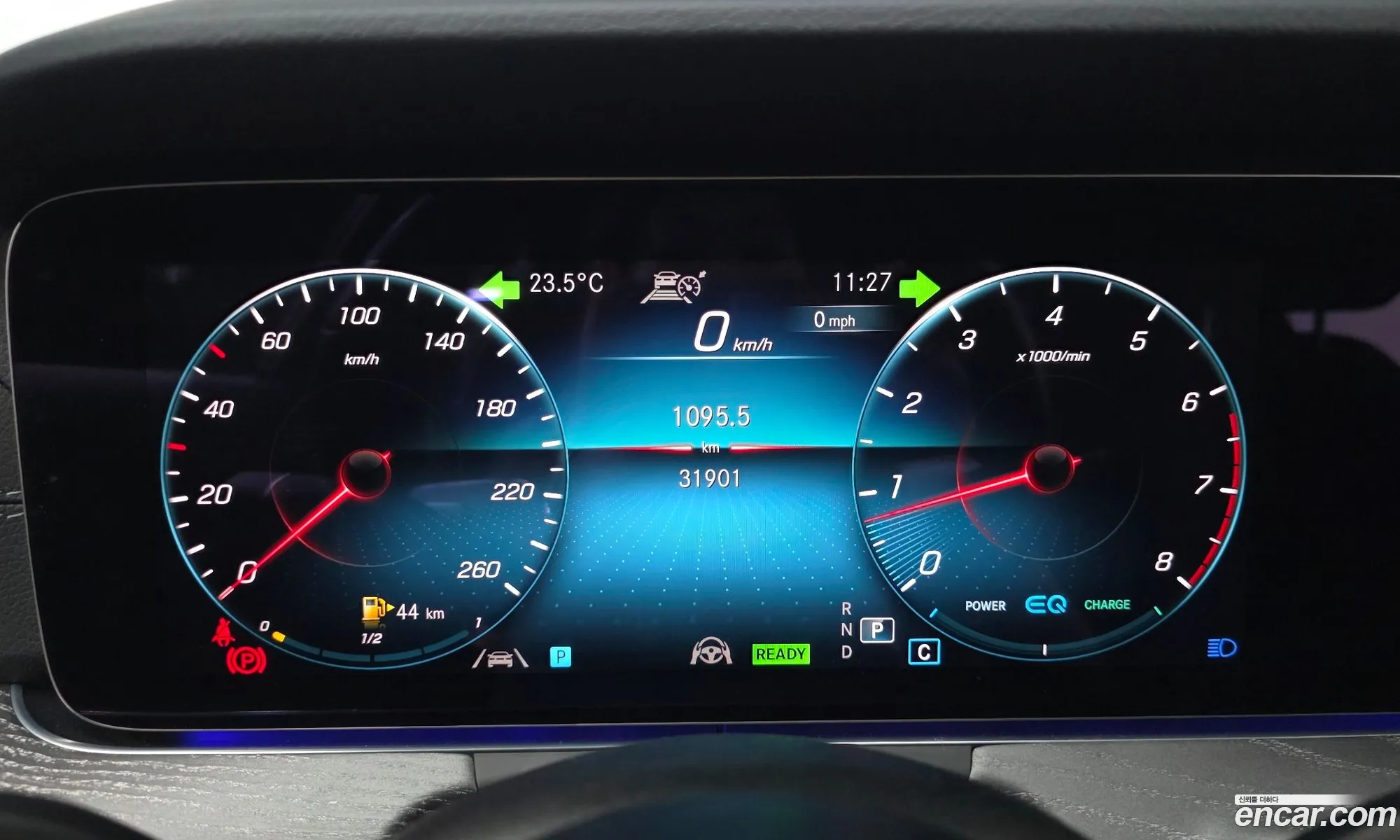Mercedes-Benz E-Class W213 2022 — 19