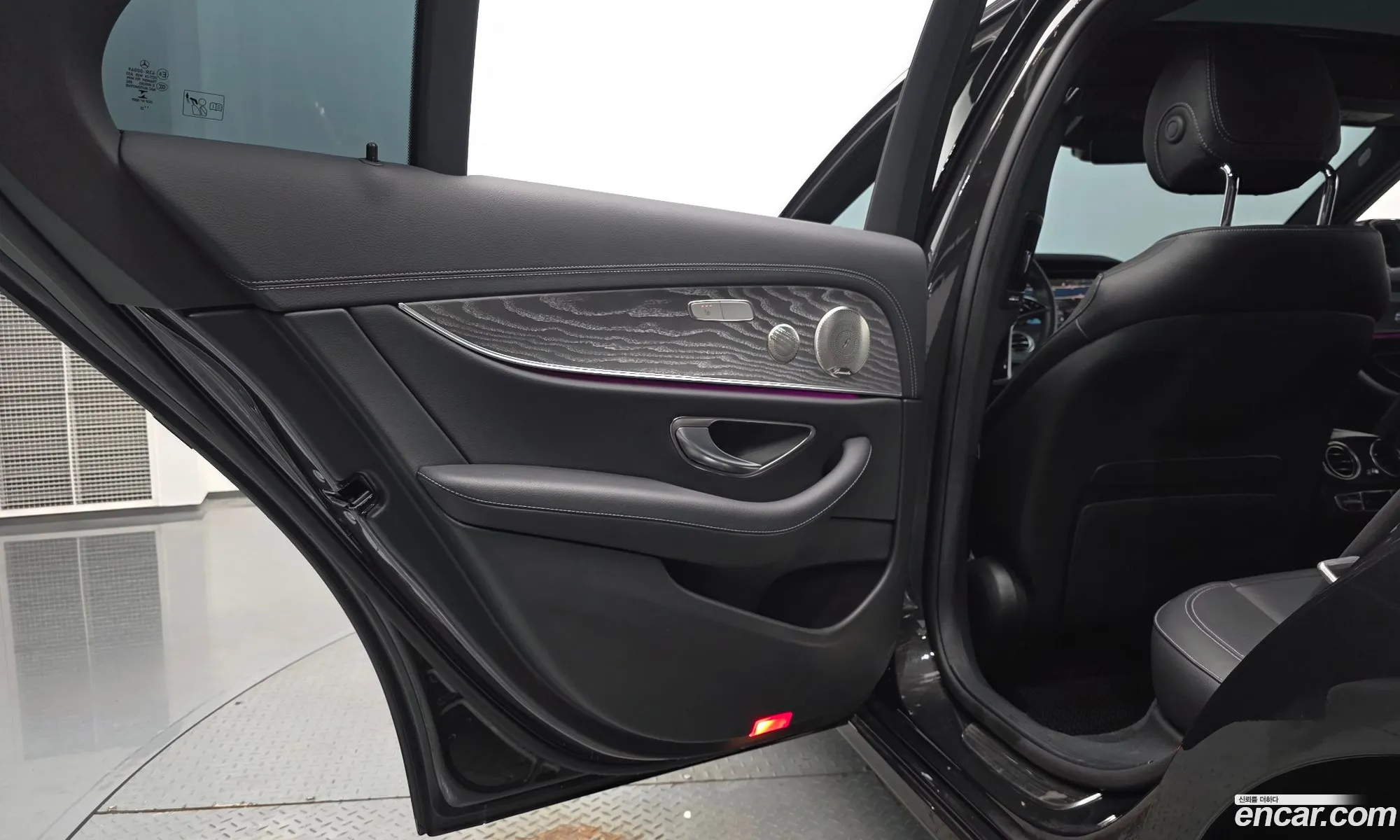 Mercedes-Benz E-Class W213 2022 — 11