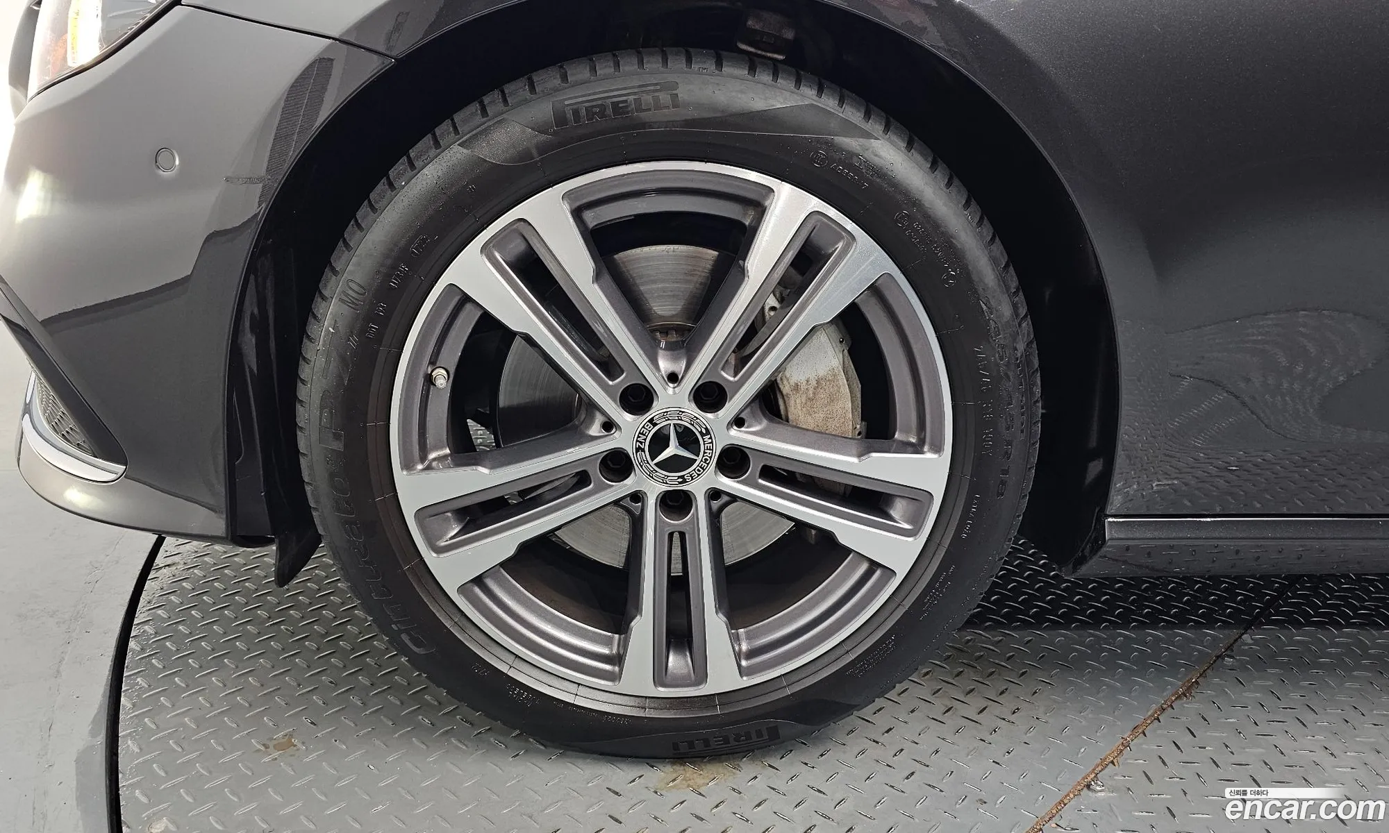 Mercedes-Benz E-Class W213 2022 — 14