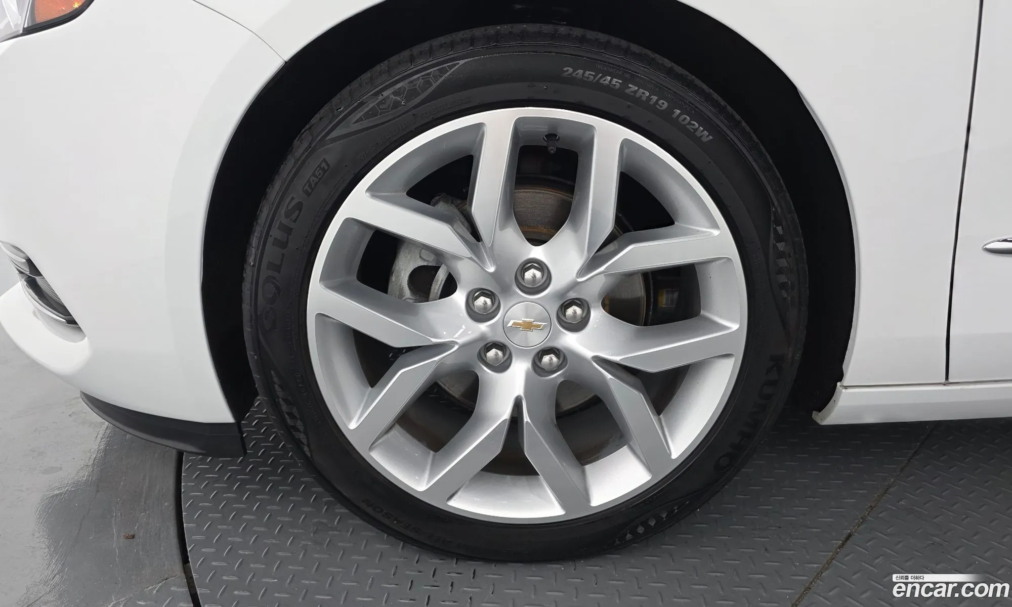 Chevrolet (GM Daewoo) Impala 2016 — 13