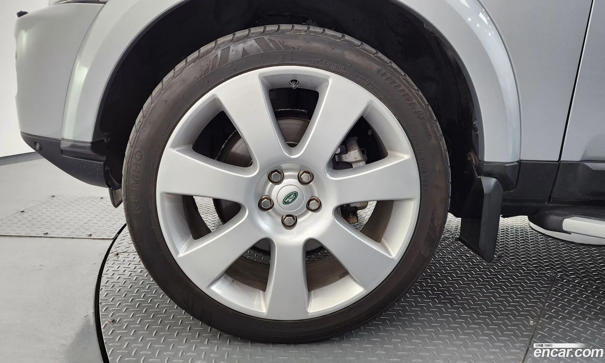 Land Rover Discovery 4 2011 SALLAAAG4BA589209 — 8